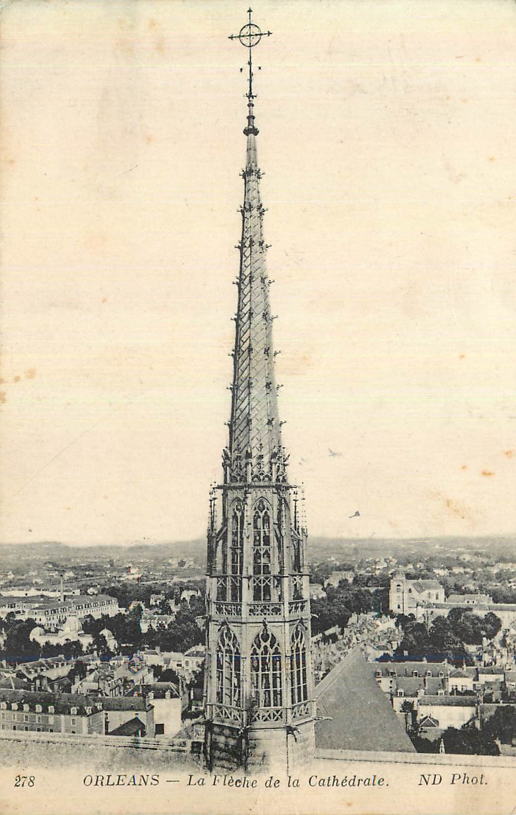 Orléans — La Flèche de la Cathédrale — ND Phot. n° 278