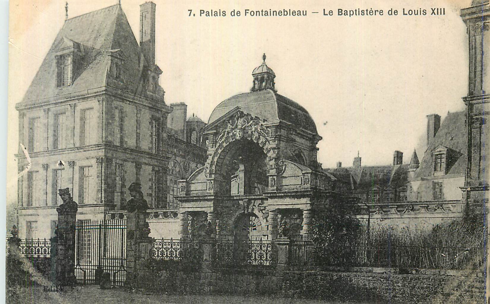 Palacio de Fontainebleau — El Bautisterio de Luis XIII