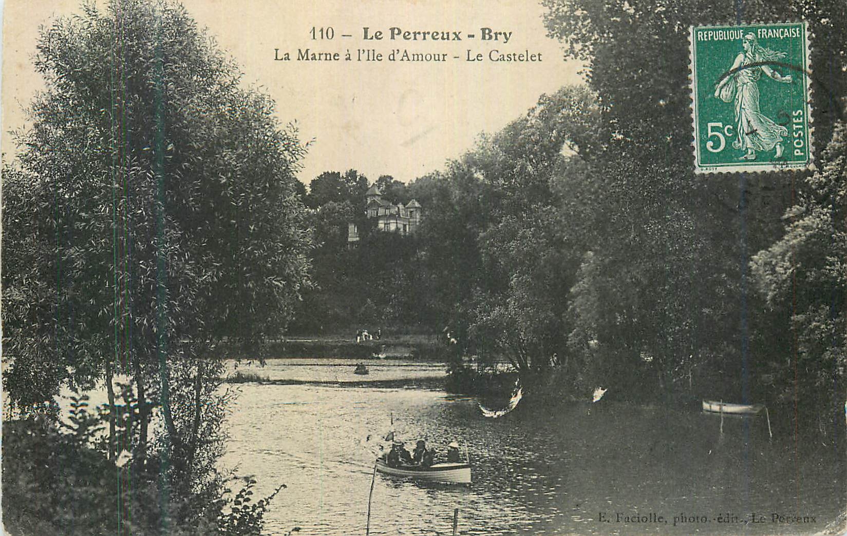 CPA Le Perreux Bry La Marne a l'Ile d'Amour Le Castelet