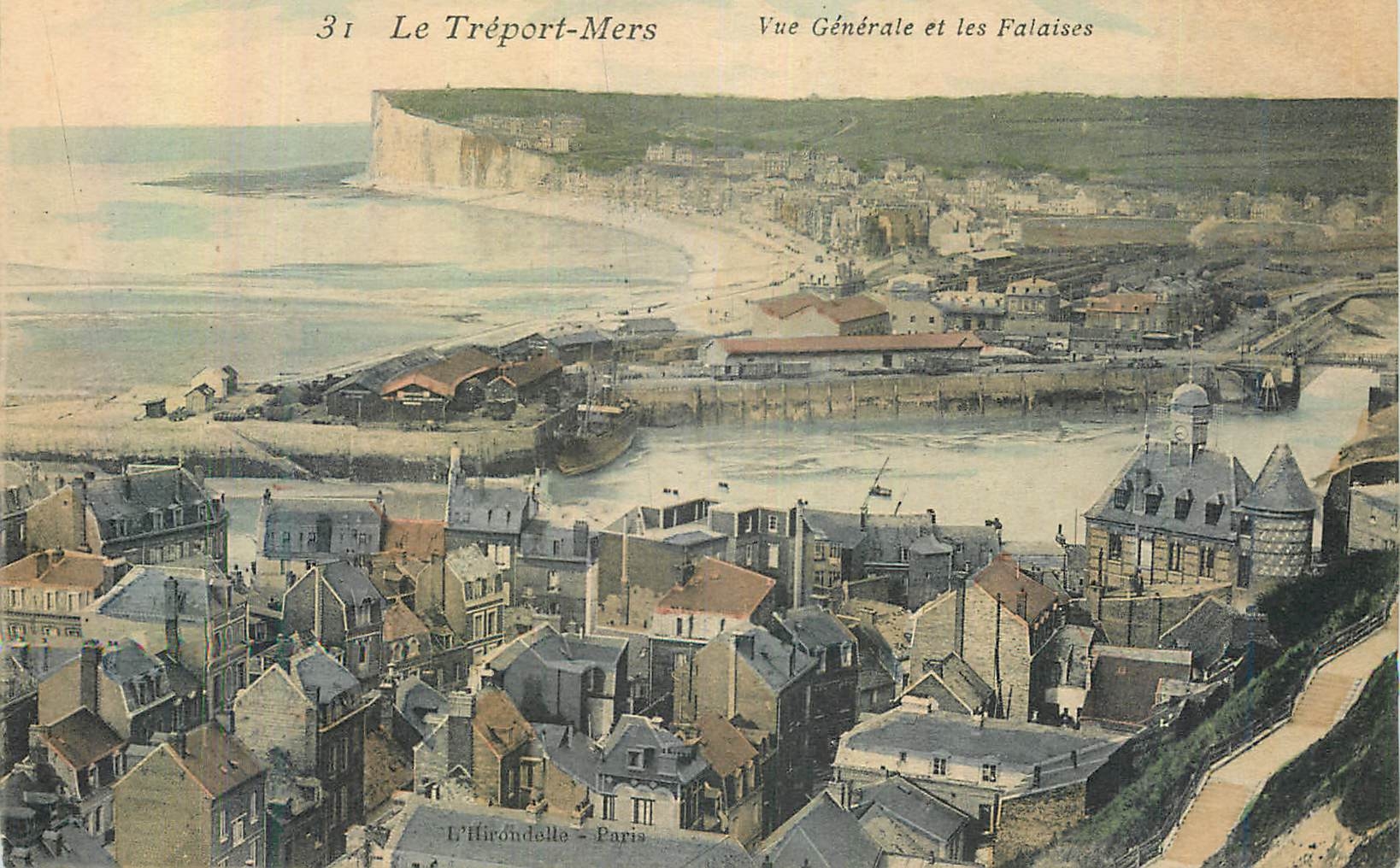 CPA Le Treport Mers Vue Generale et les Falaises
