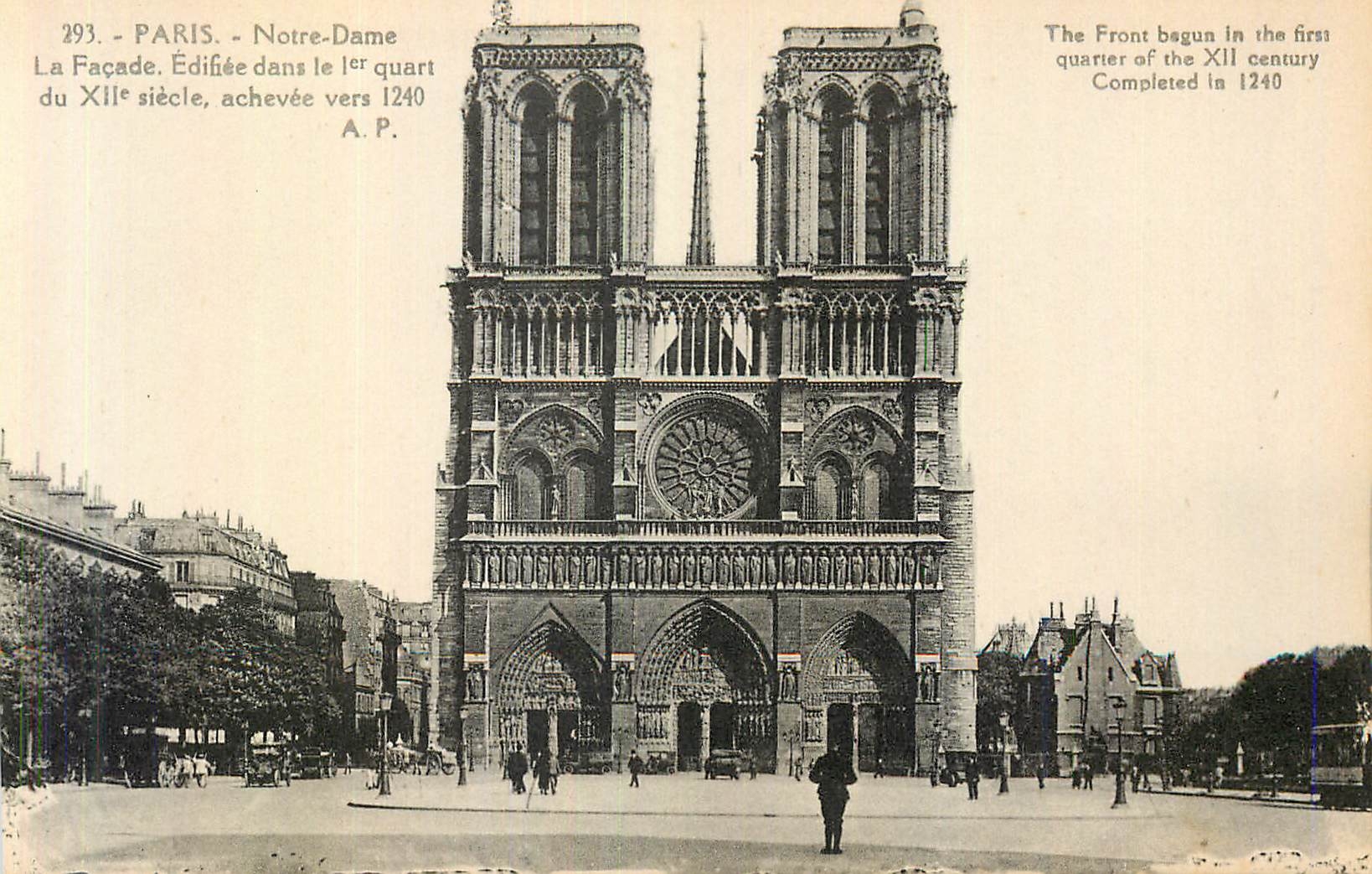 CPA Paris Notre Dame La Facade Edifiee dans le Ier Quart du XIIe Siecle achevee vers 1240
