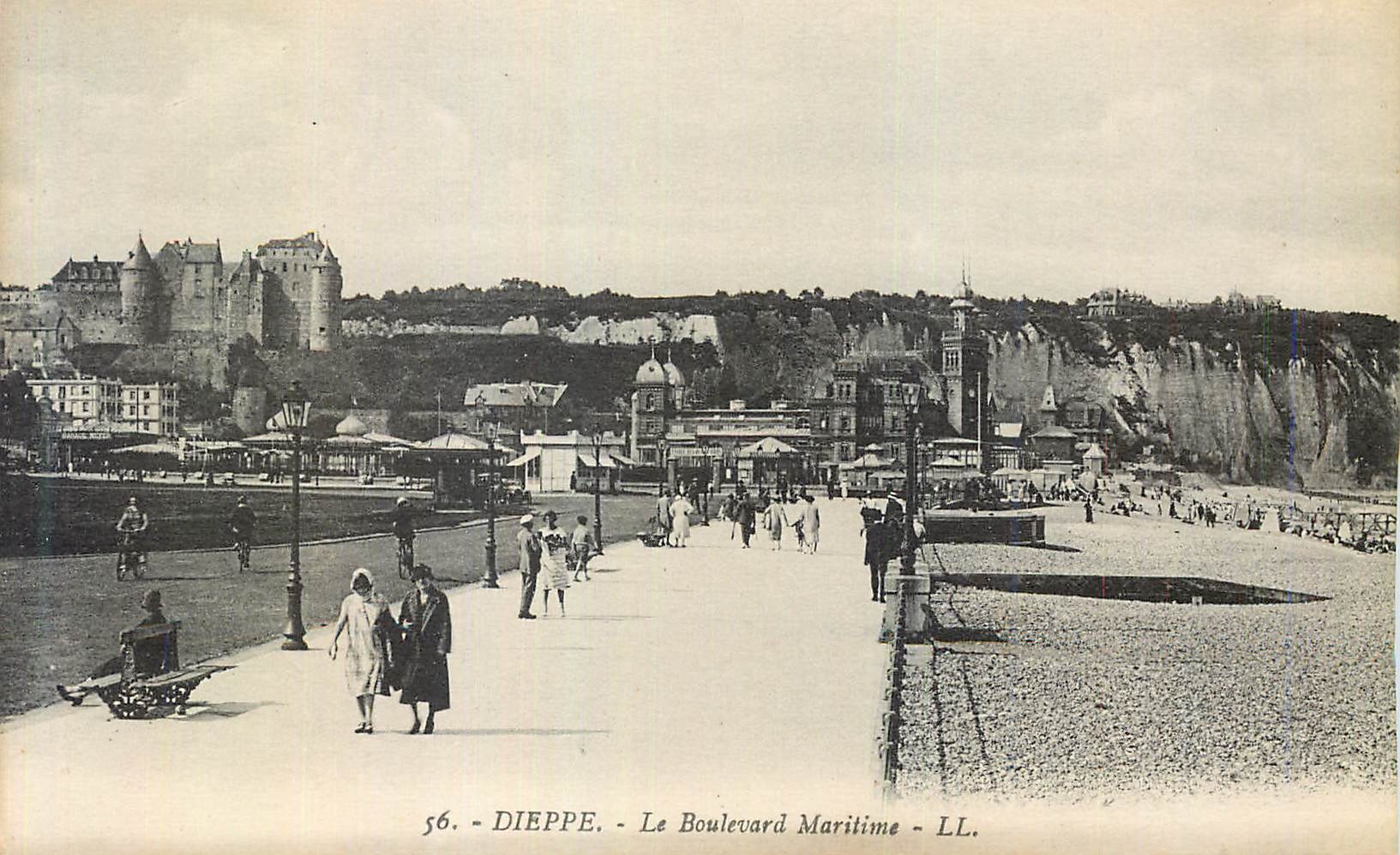 CPA Dieppe Le Boulevard Maritime