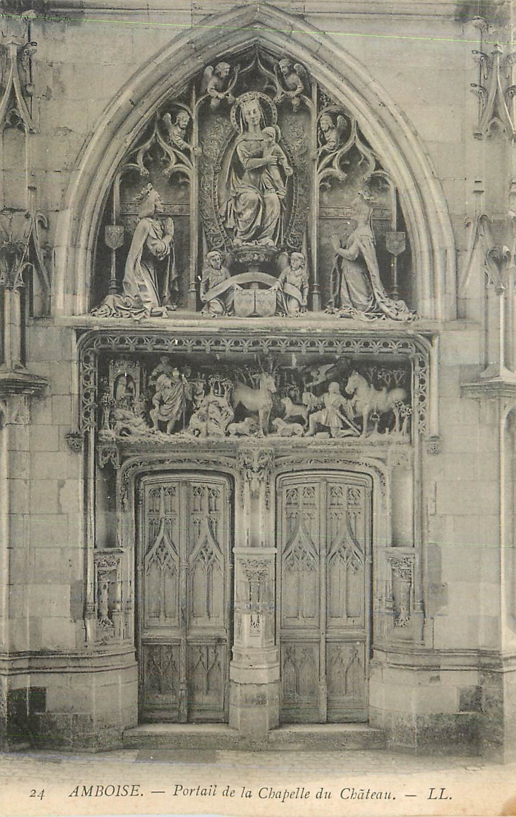 CPA Amboise Portail de la Chapelle du Chateau