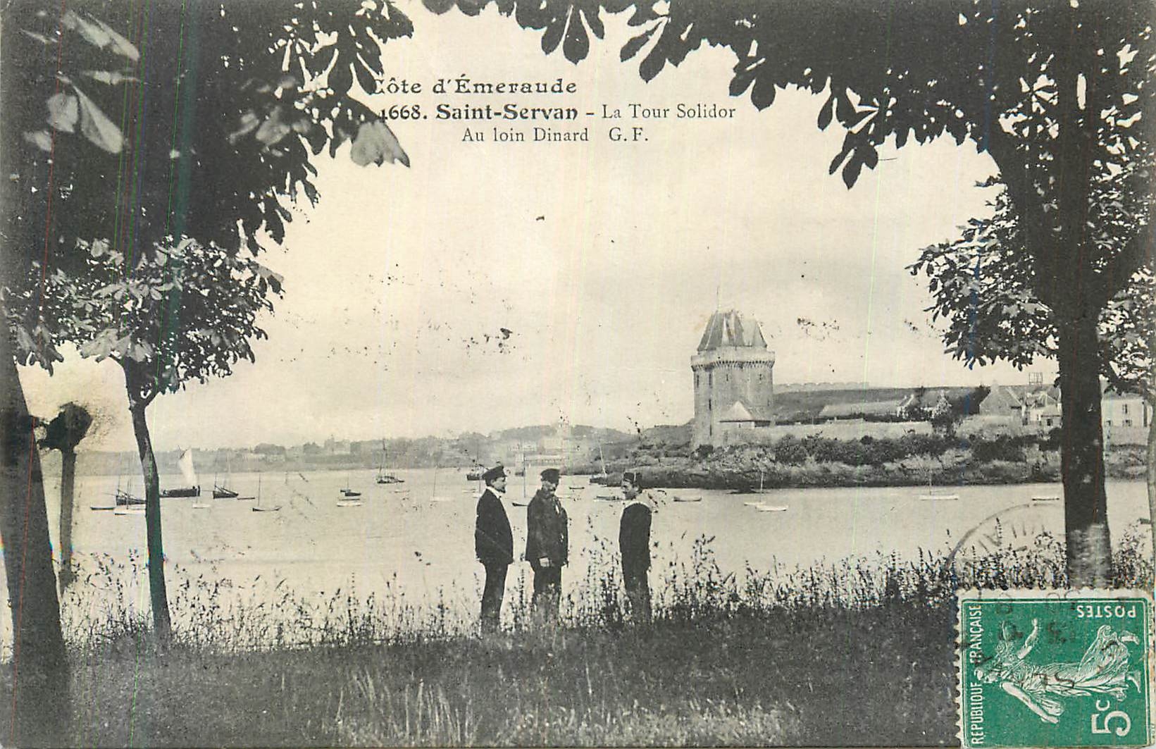 CPA Saint Servan Cote d'Emeraude La Tour Solidor Au Loin Dinard