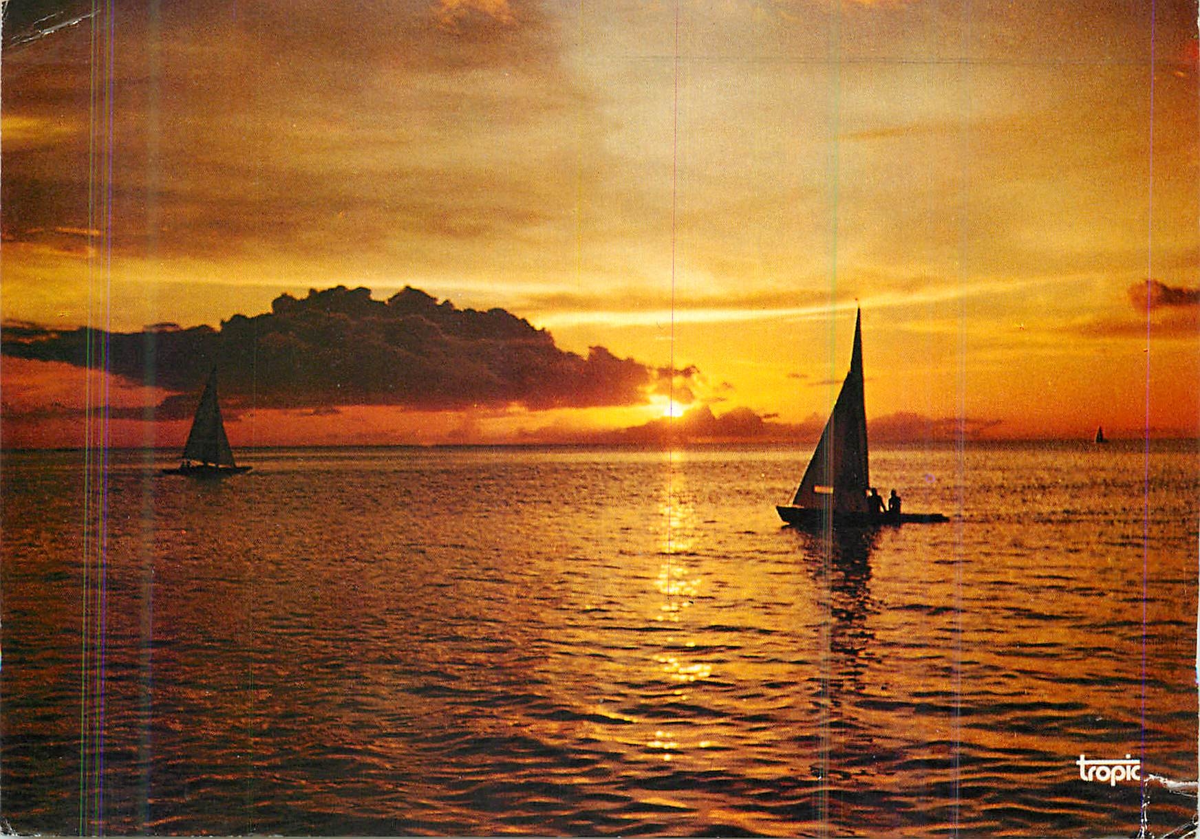 Coucher de soleil sur la baie de Fort de France — Ile de la Martinique — Éditions Pierron