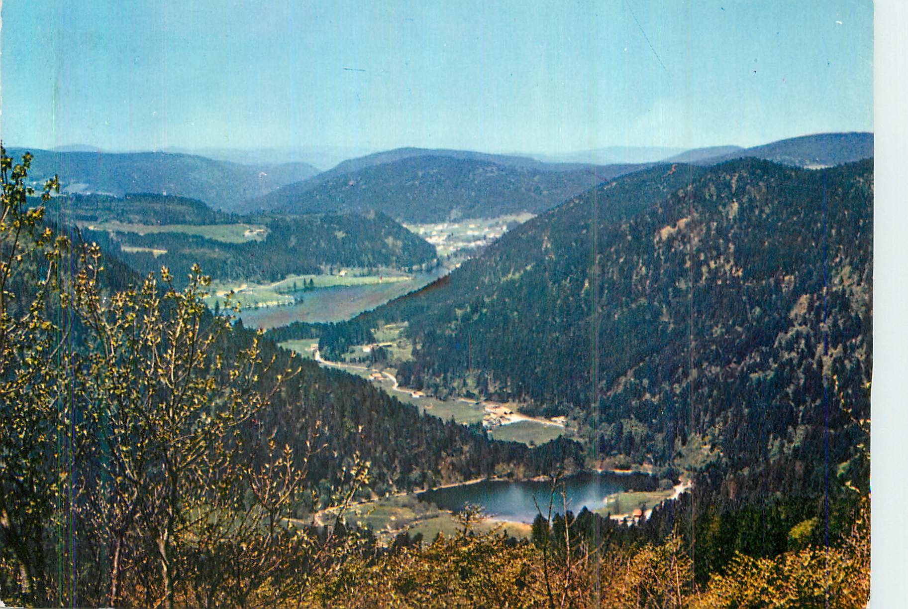 CPA Les Vosges Pittoresques La Vallee des Lacs de Retournemer et de Longemer