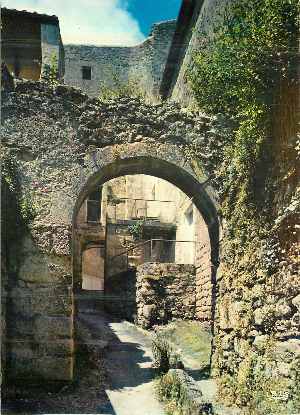 CPM Saint Macaire (Gironde) Cite Medievale Vieille Ruelle