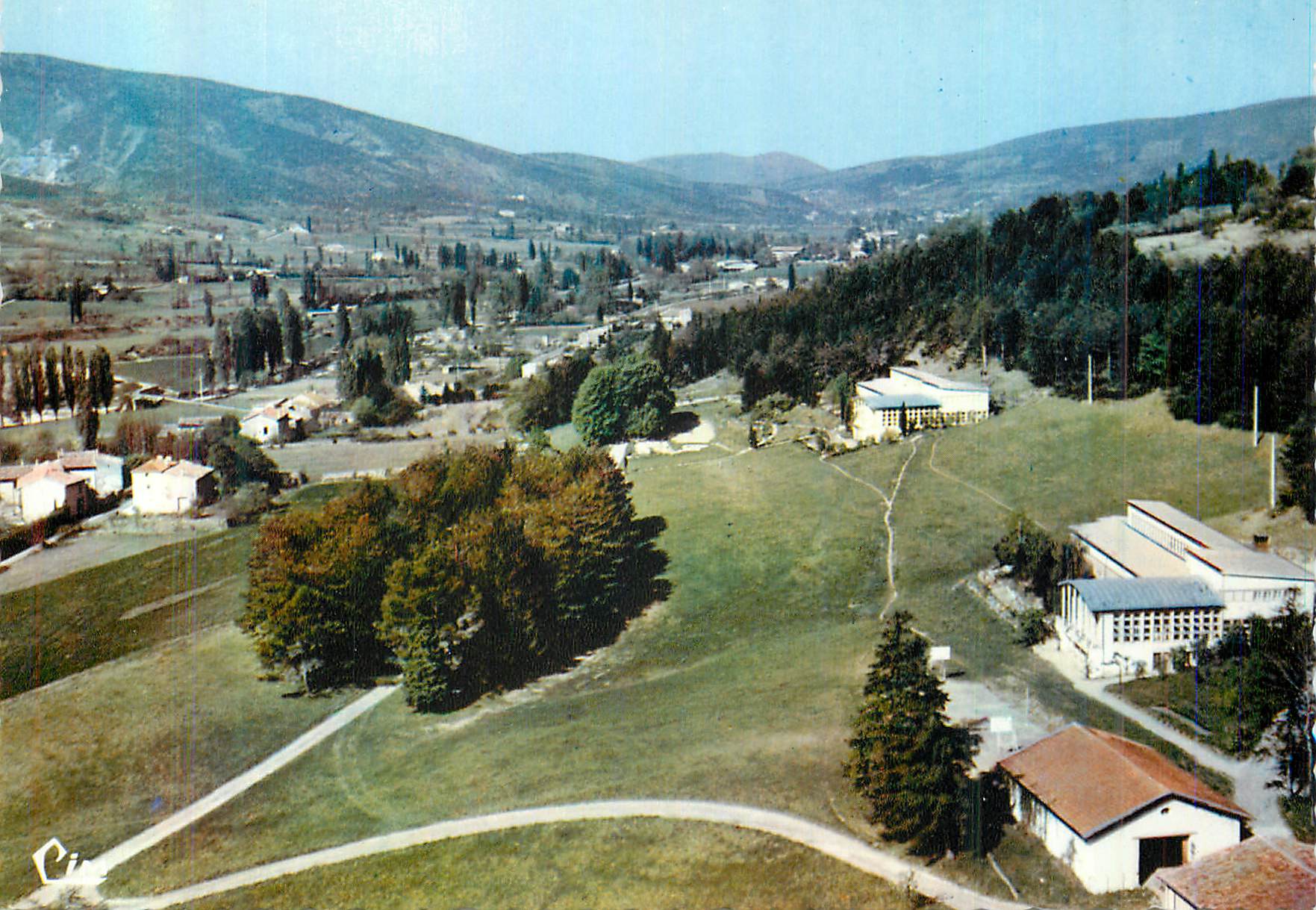 CPM Dieulefit (Drome) Tourisme et Climatisme Alt 400 m Vue Aerienne Le Village d'Enfants et la Vallee du Jabron
