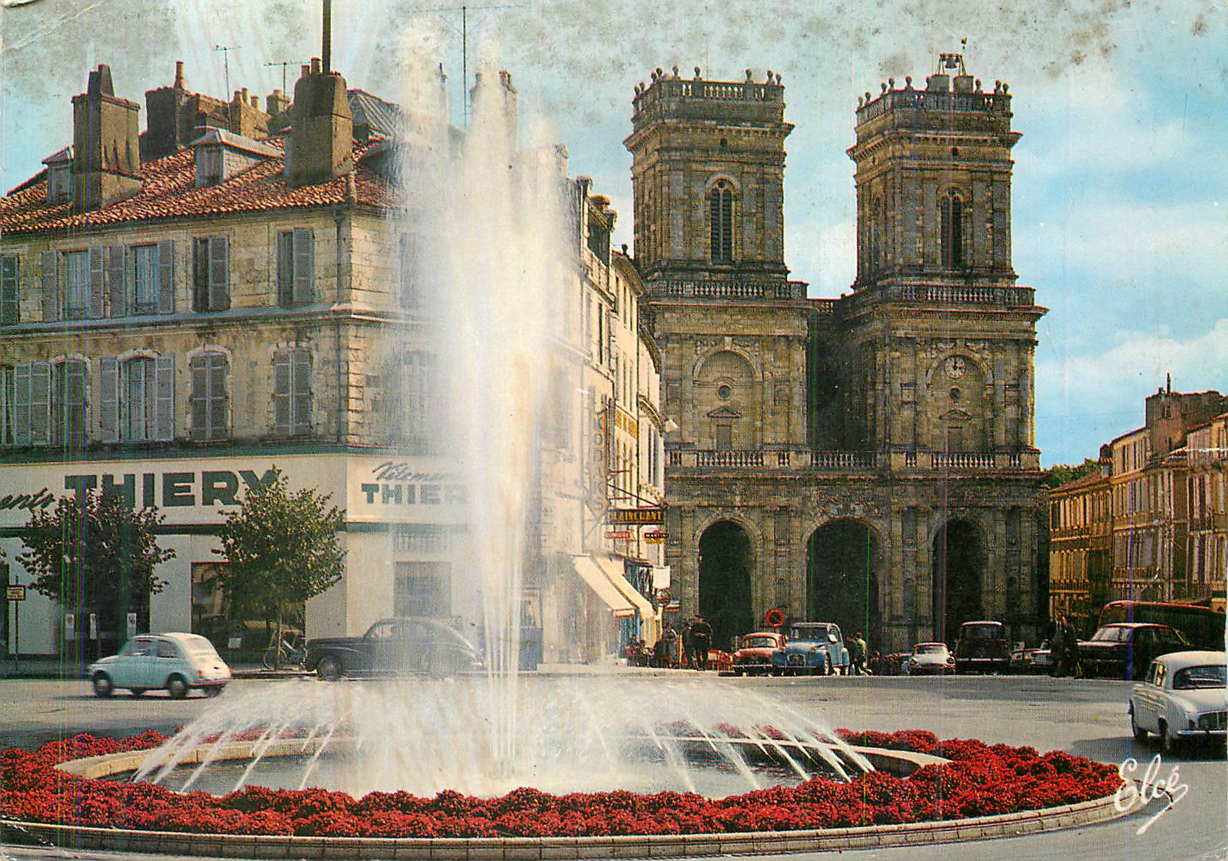 Auch — Le Jet d'Eau de la Place de la Libération — Éditeur Elie, n°27