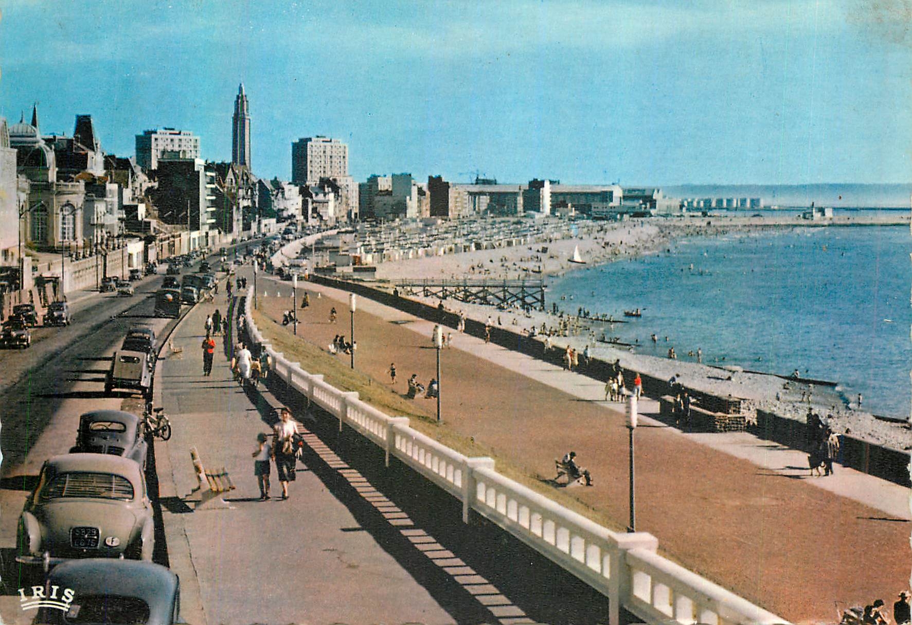 CPM Le Havre (Seine Maritime) Boulevard Albert Ier et la Plage