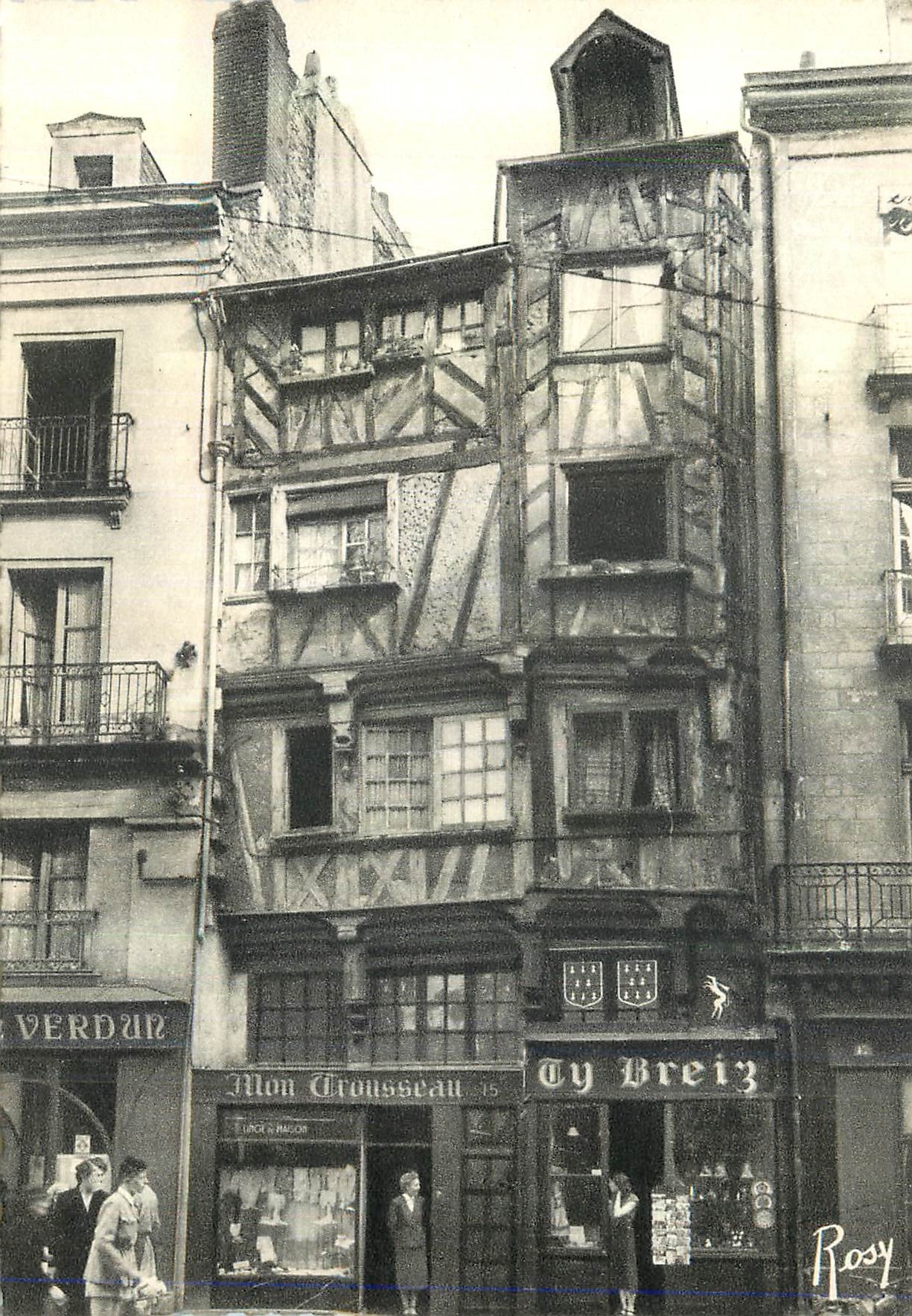 CPM Nantes Belles Images du Passe Vieille Maison du XIVe Siecle Rue de Verdun