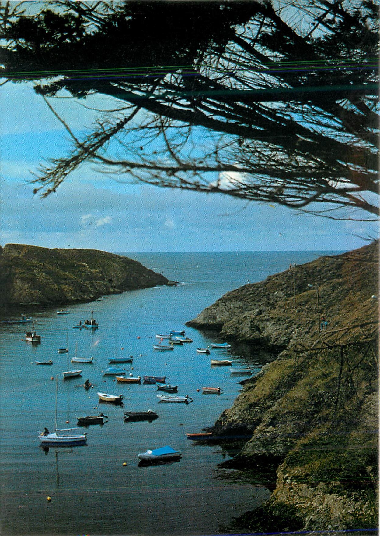 Port de Goulphar — Belle-Île-en-Mer (Morbihan) — Imprimé en Espagne, n°77
