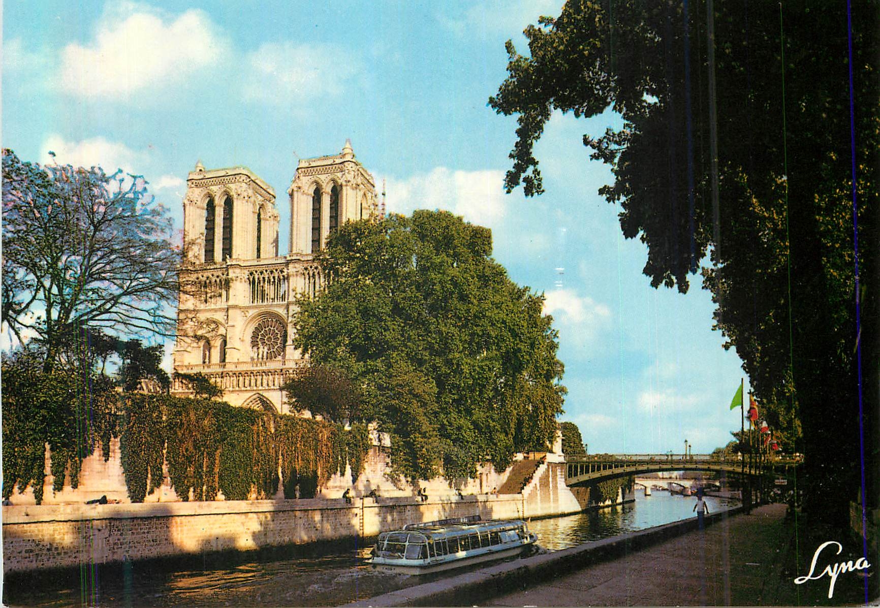 CPM Paris Notre Dame et la Seine 