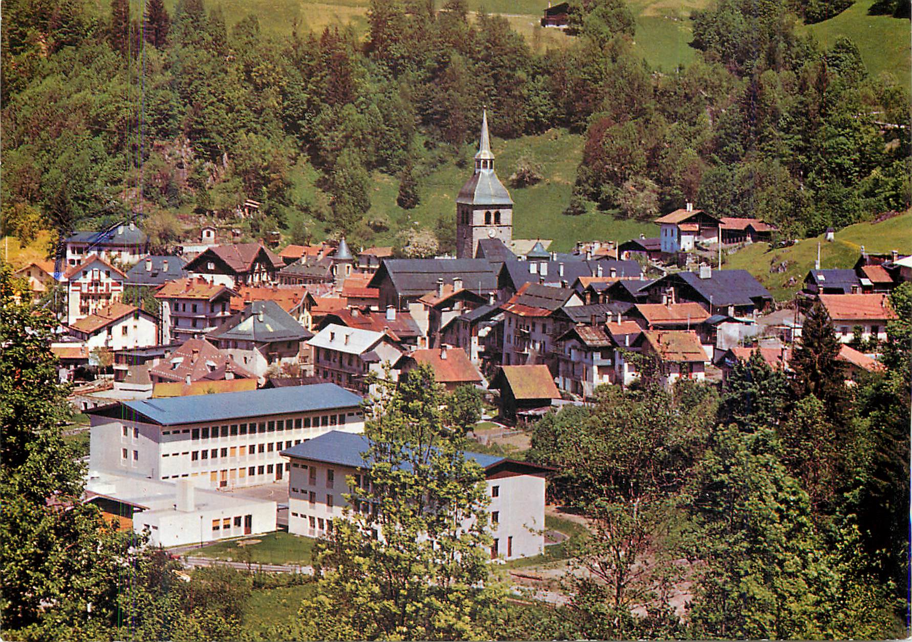 CPM Beaufort sur Doron (Savoie) Vue Generale