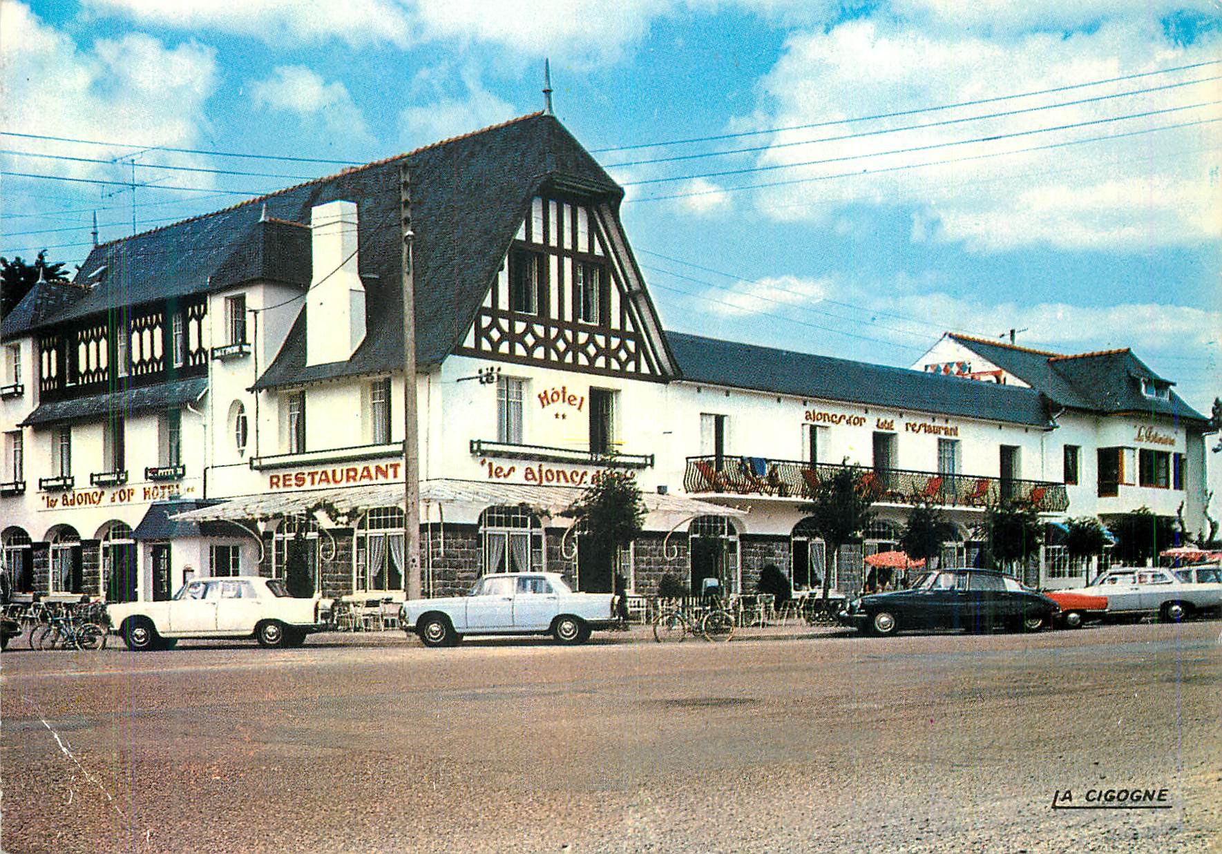 CPM Sables d'Or les Pins (Cotes du Nord) Hotel les Ajoncs d'Or