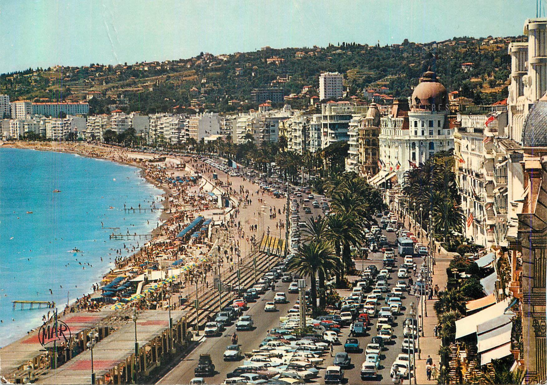 CPM Nice la Cote d'Azur la Promenade des Anglais
