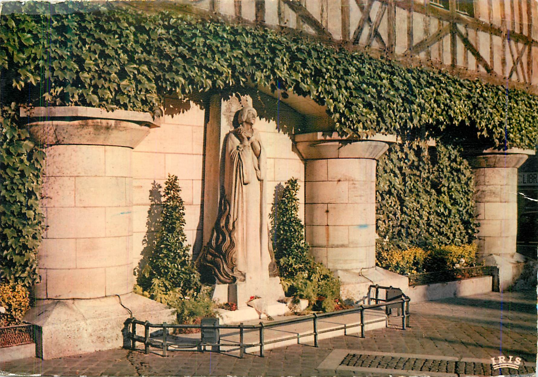 CPM Rouen (Seine Maritime) Statut de Jeanne d'Arc