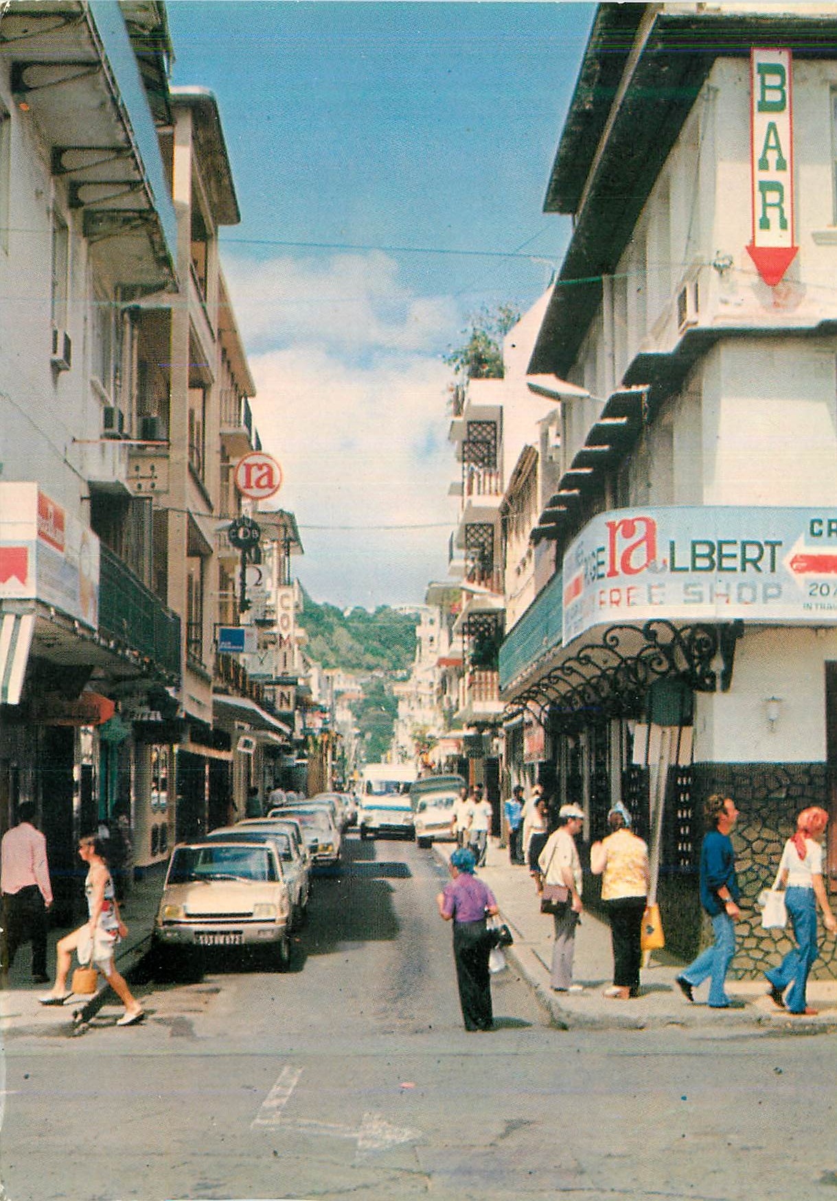 CPM Martinique Fort de France La Rue Victor Hugo