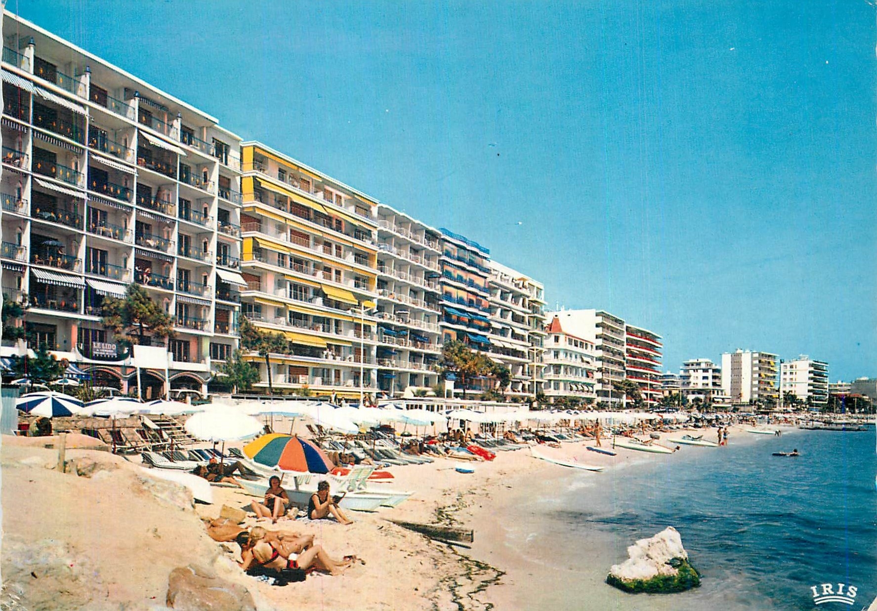 Juan-les-Pins — Plages et quartier neuf — IRIS