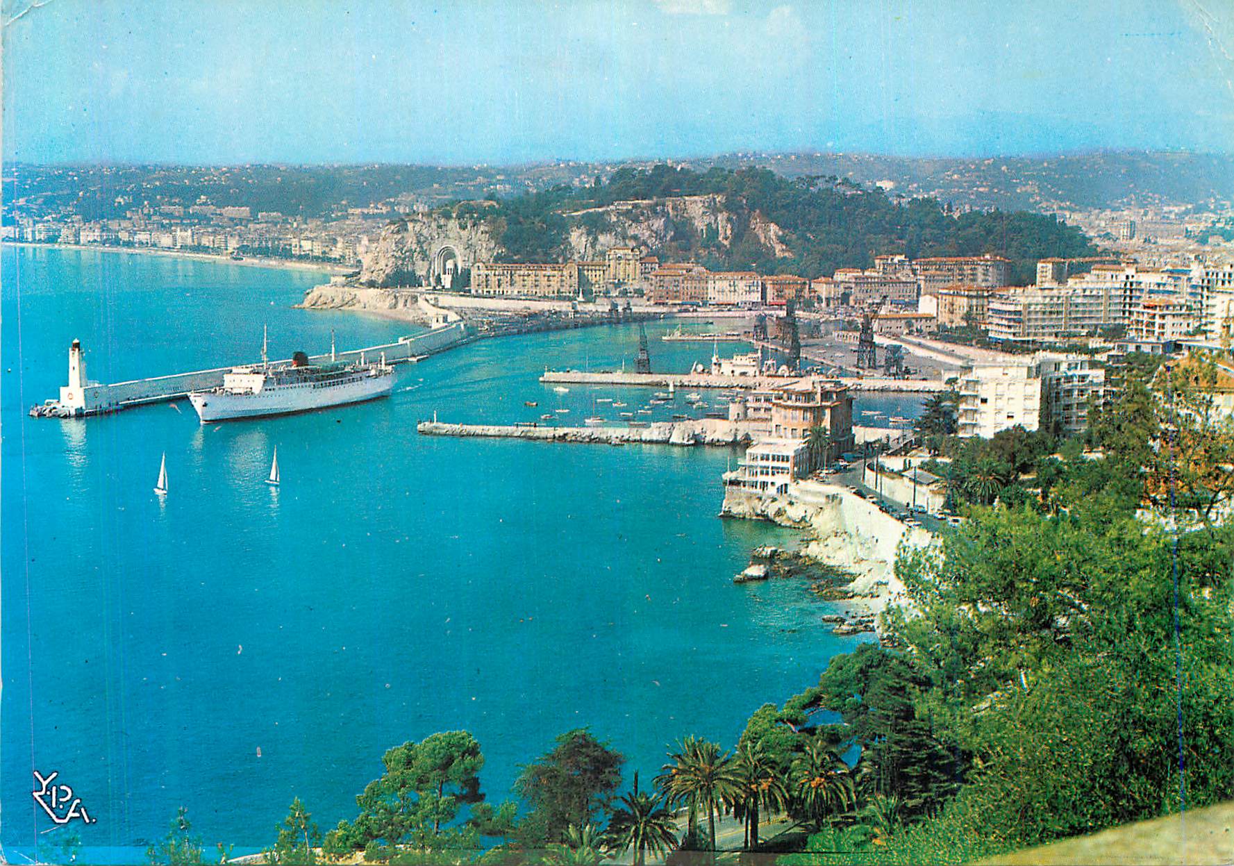 CPM Nice Au Soleil de la Cote d'Azur Entree du Port 