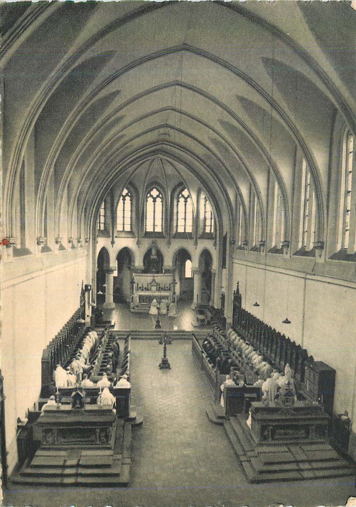 CPM Abbaye Sainte Marie du Mont des Cats Godewarselde les Religieux au Choeur