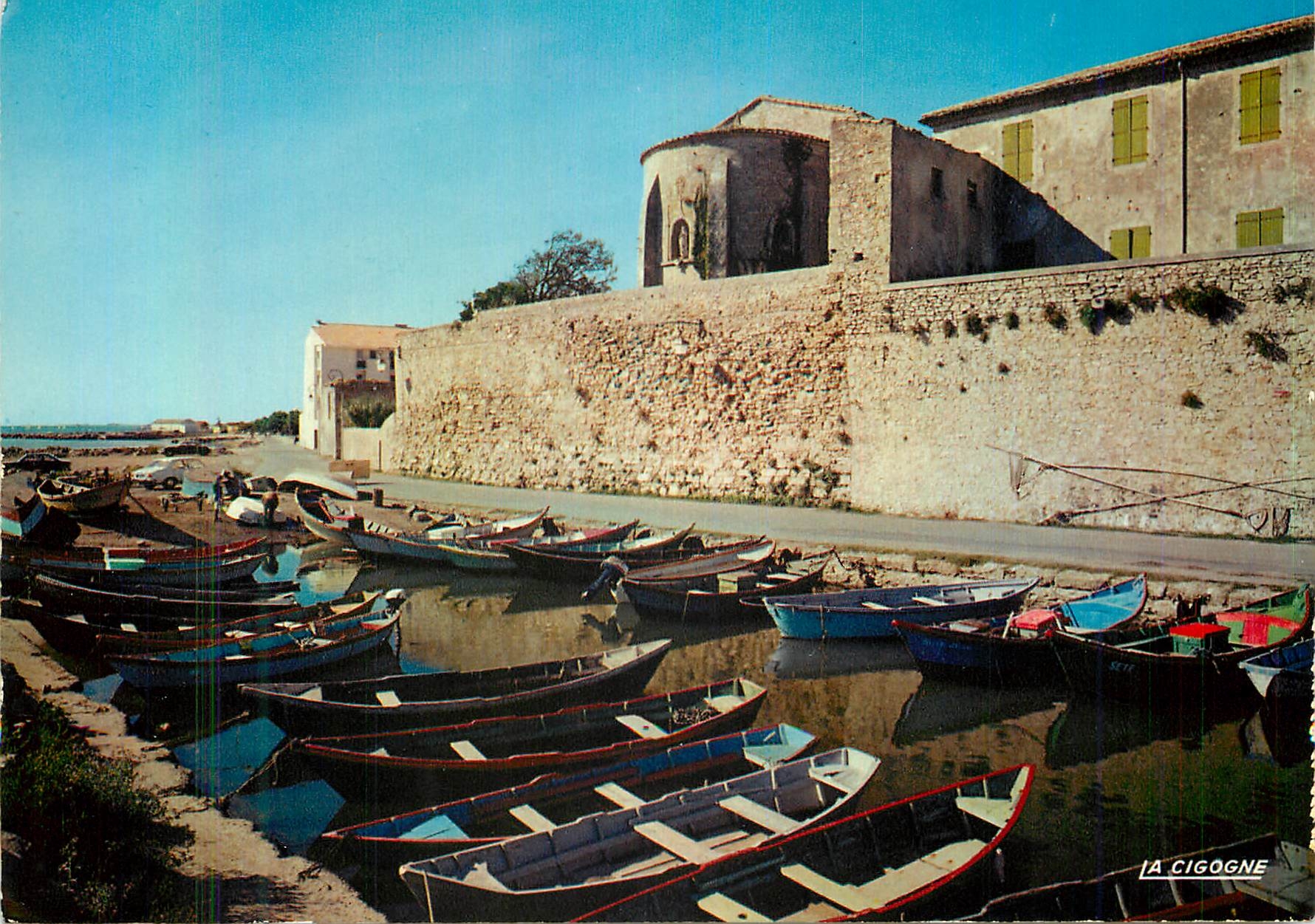 CPM Meze (Herault) Port des Barques Eglise des Penitents