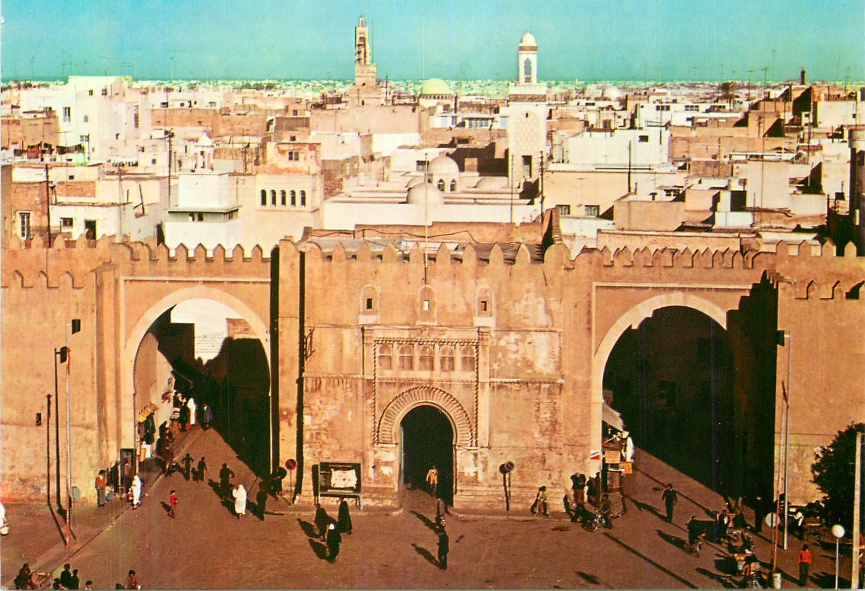 CPM SFAX Entree de la Medina