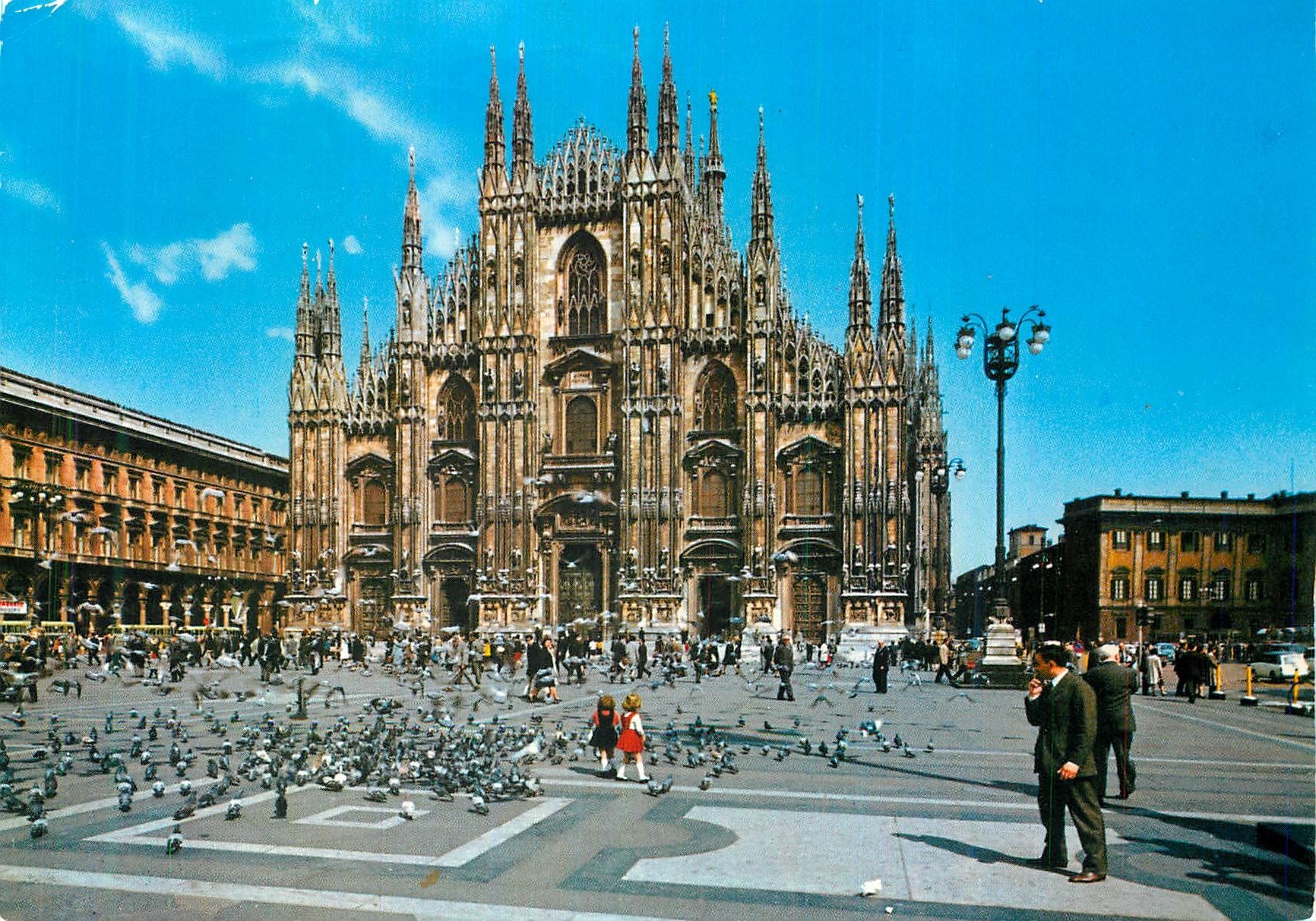 CPM Milano Place du Dome