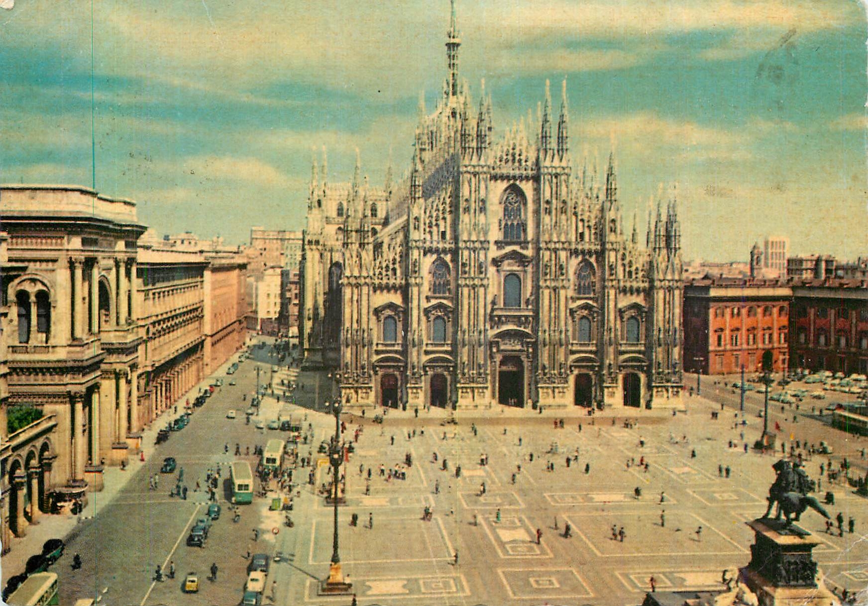 CPM Milano Place du Dome