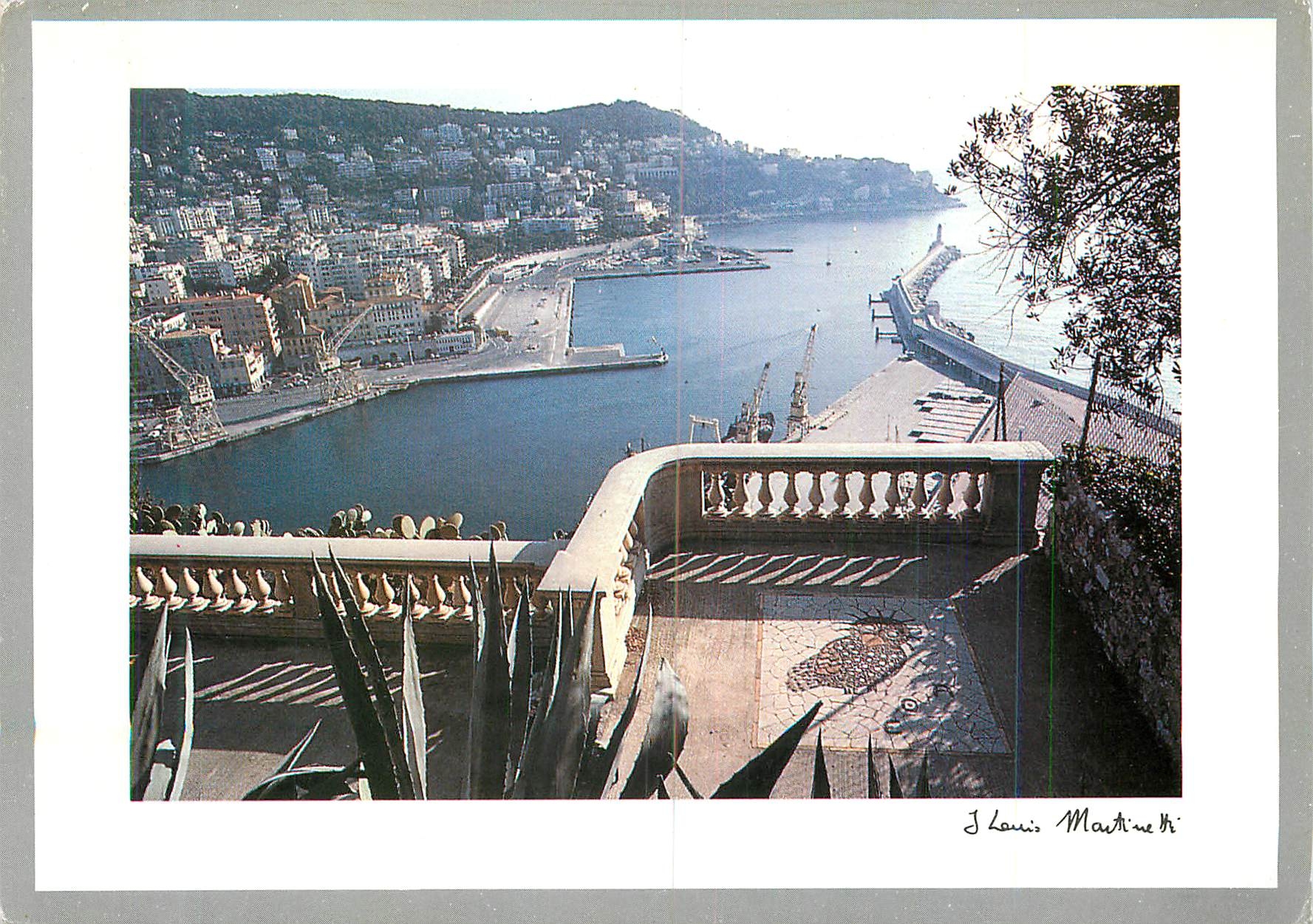 CPM Nice le Port vu du Chateau