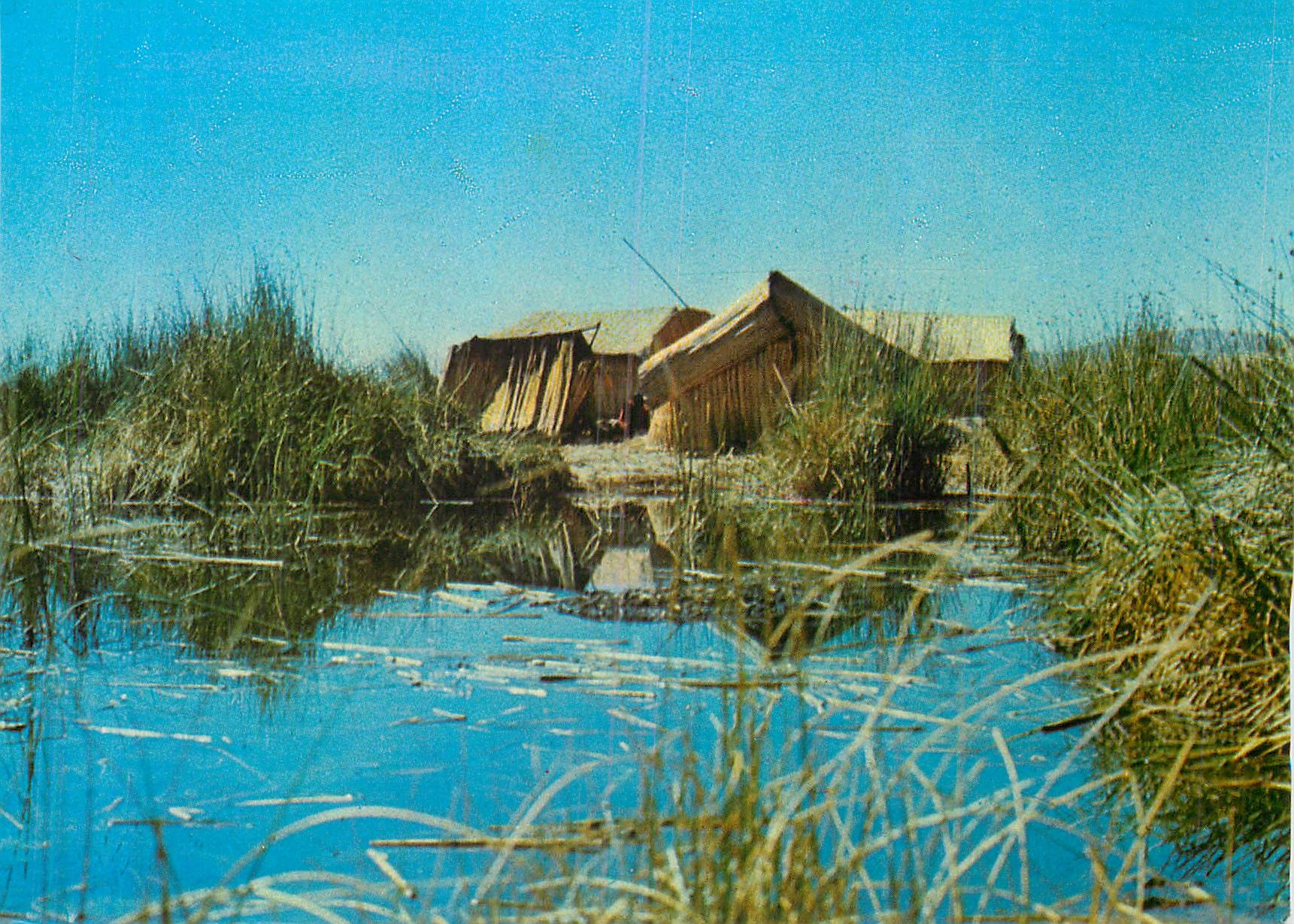 CPM Puno Peru Vivienda  de Totora en las Islas Flotantes de Los Uros
