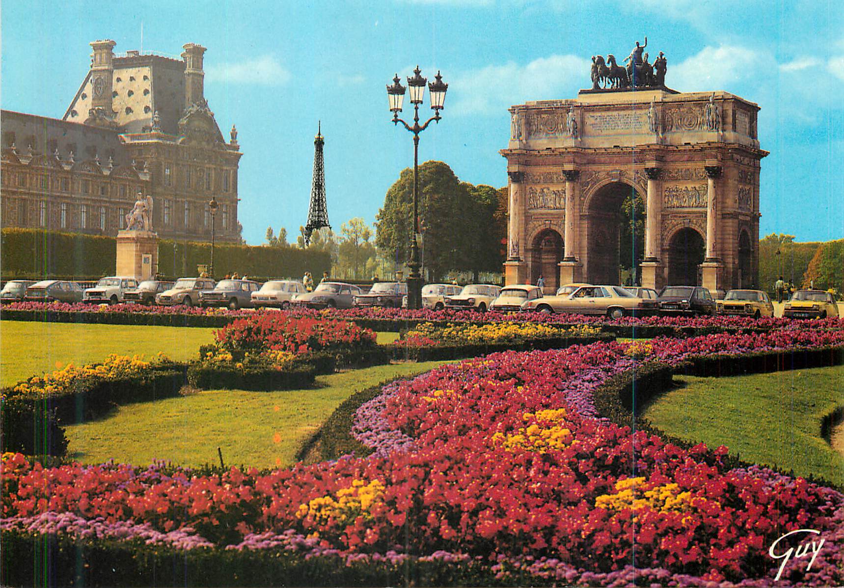 CPM Paris et ses Merveilles les Parterres du Jardin du Louvre