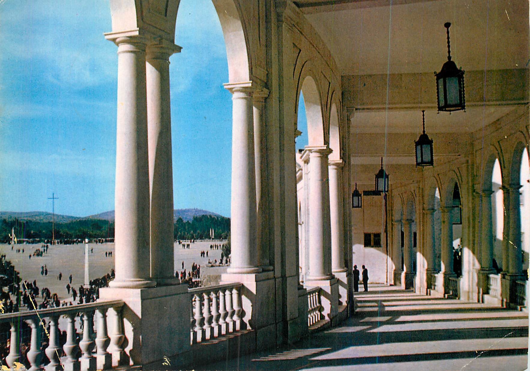 CPM Fatima Vue Partielle des Colonnades