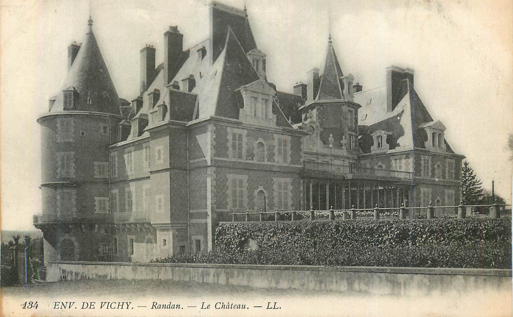 CPA Environs de Vichy Randan Le Chateau