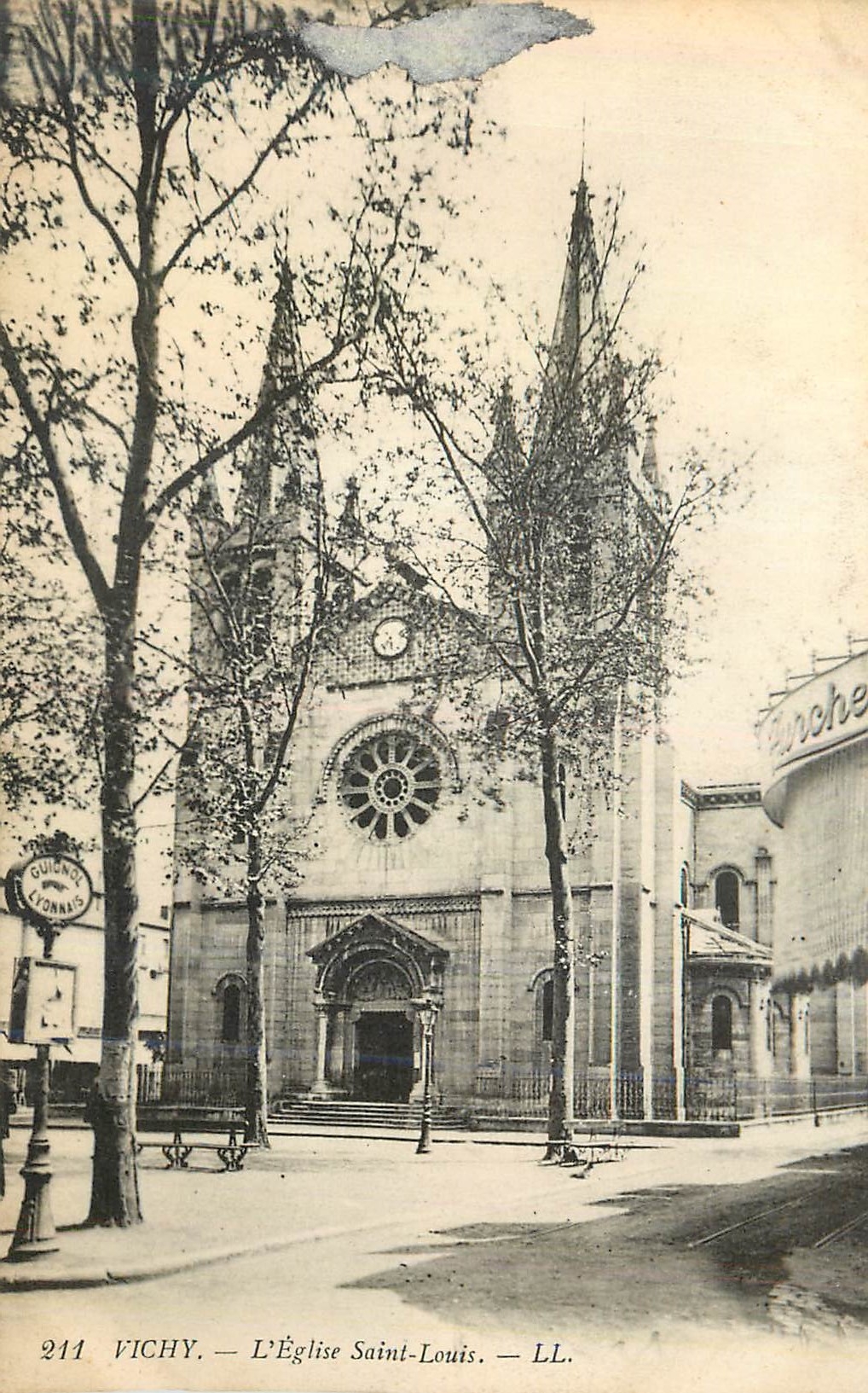 CPA Vichy L'Eglise Saint Louis