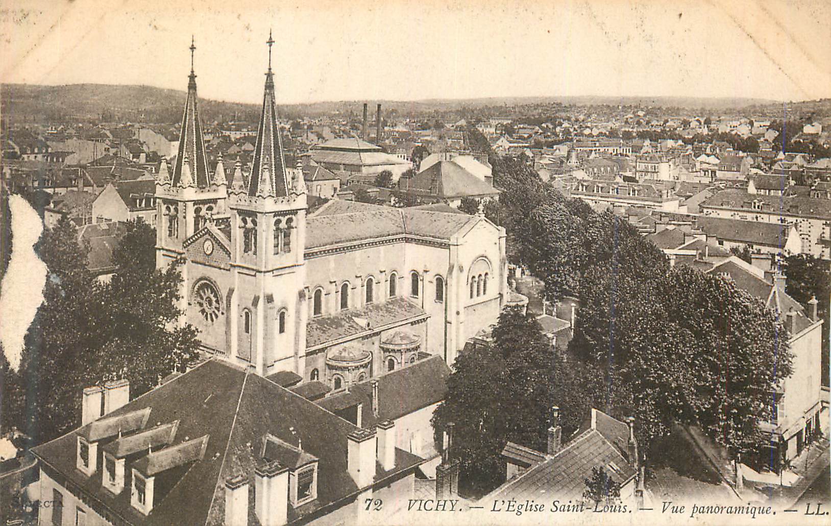 CPA Vichy L'Eglise Saint Louis Vue Panoramique