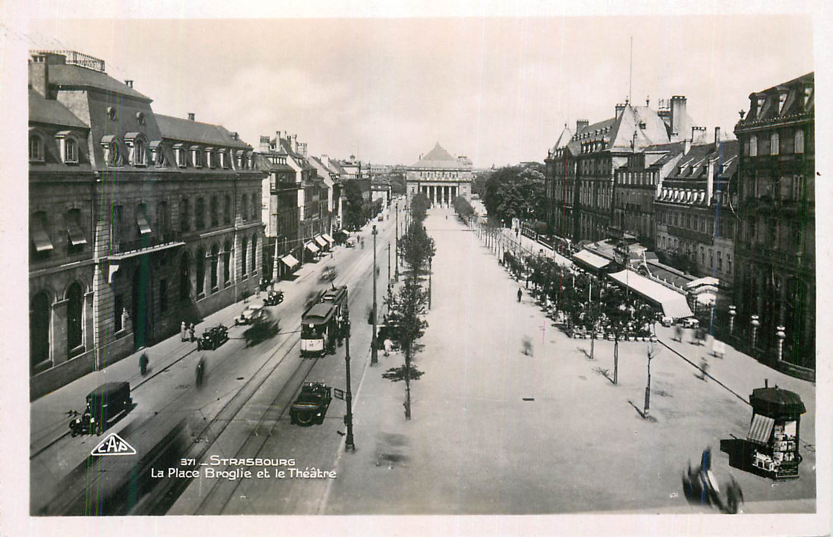 Strasbourg — La Place Broglie et le Théâtre — C.A.P. n° 371