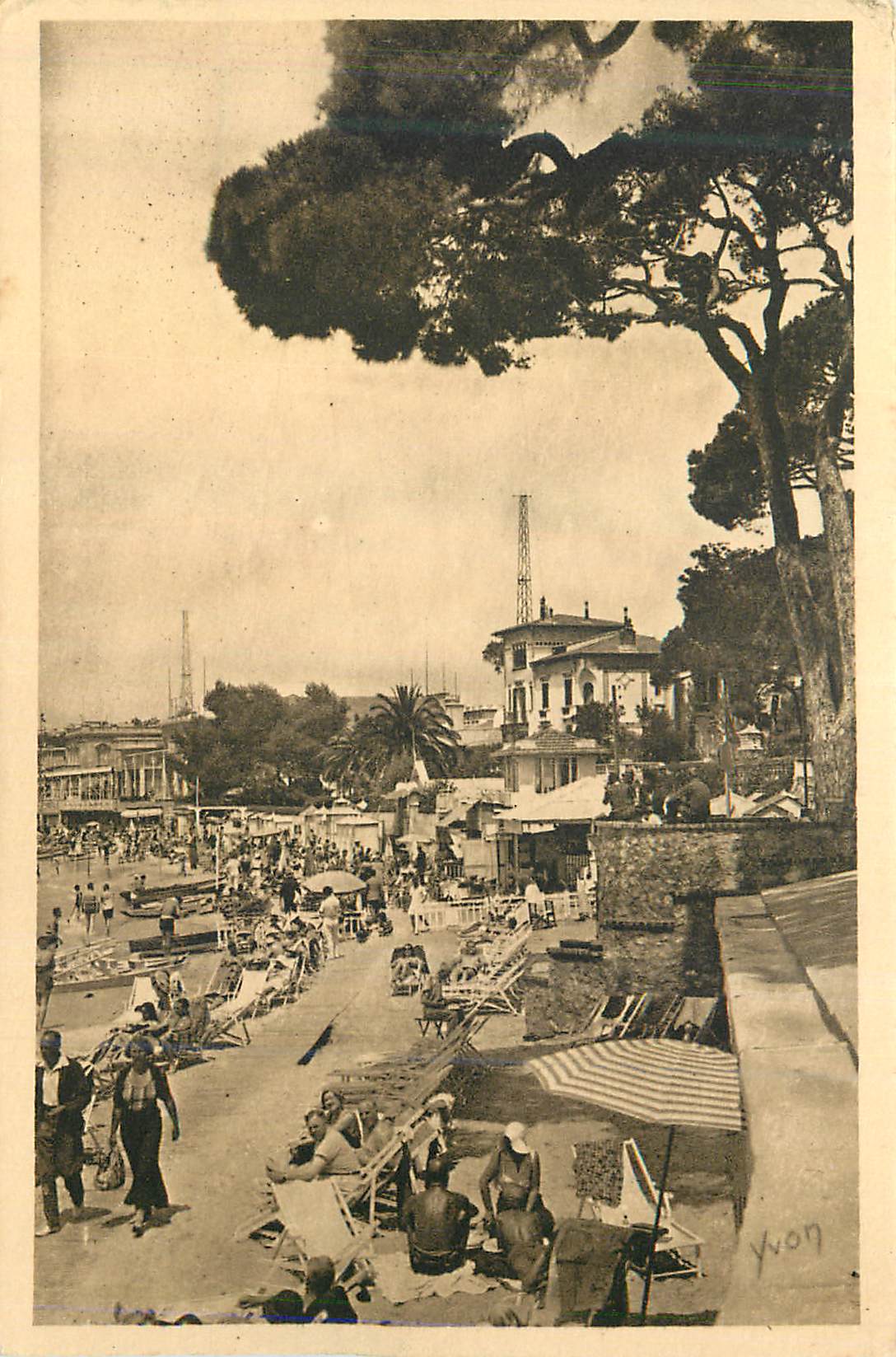 CPA Juan les Pins (Alpes Maritimes) Cote d'Azur La Douce France Bain de Soleil