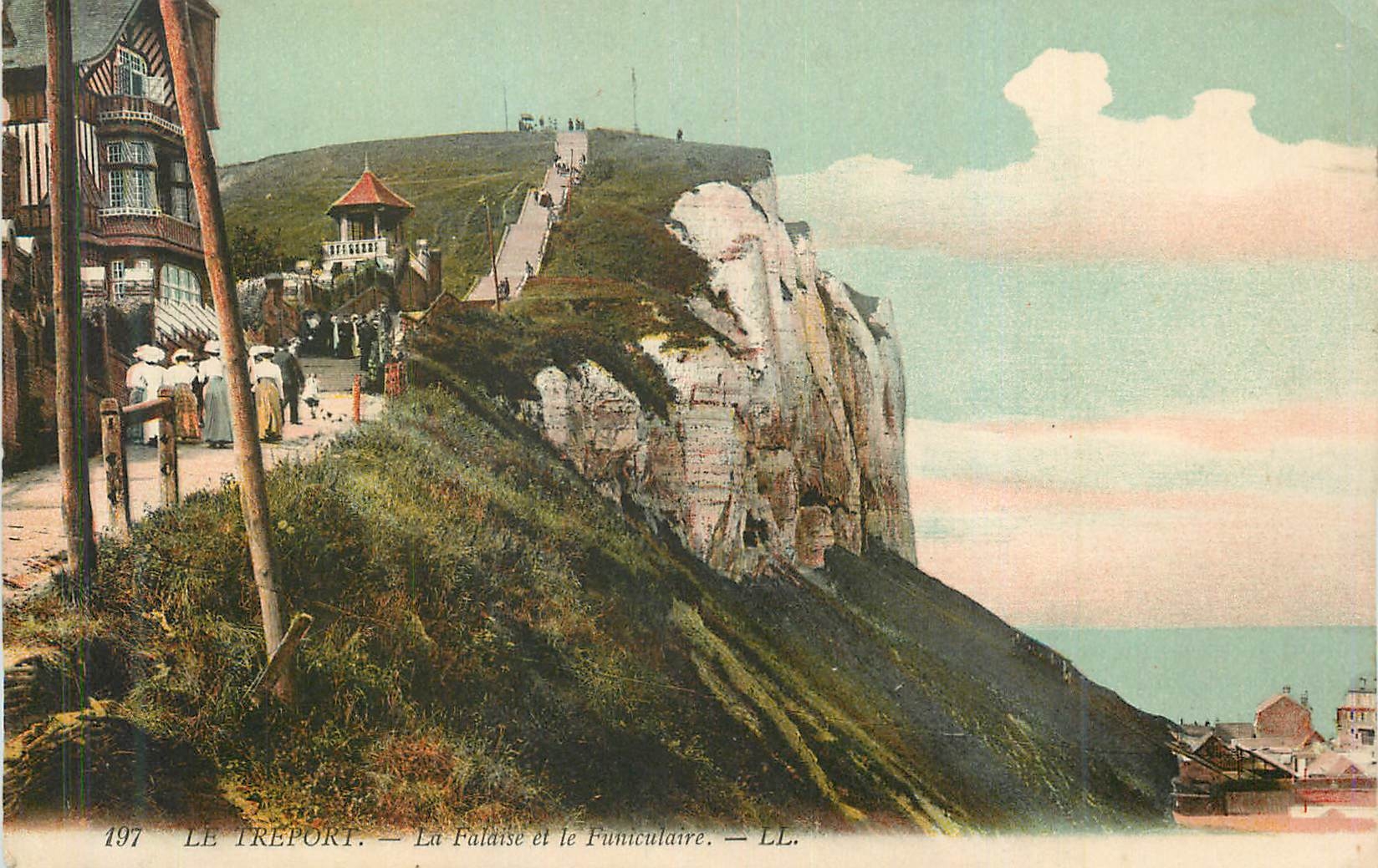 CPA Le Treport La Falaise et le Funiculaire