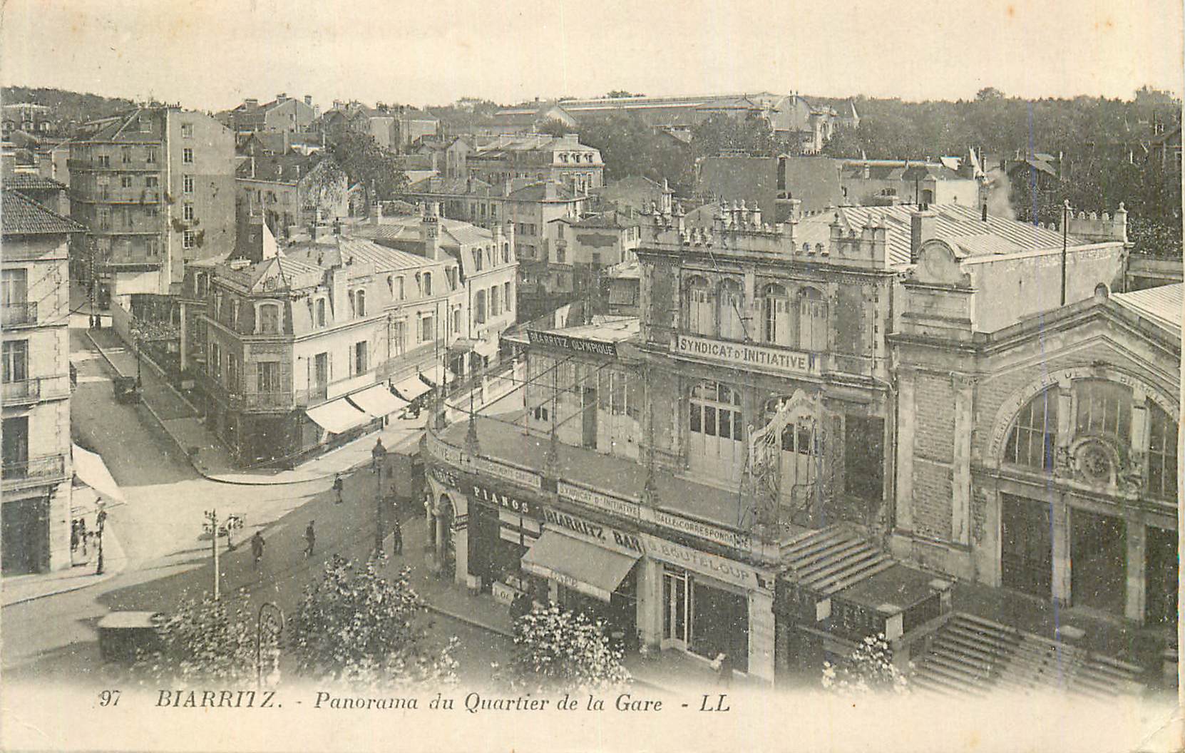 CPA Biarritz Panorama du Quartier de la Gare Syndicat d'initiative