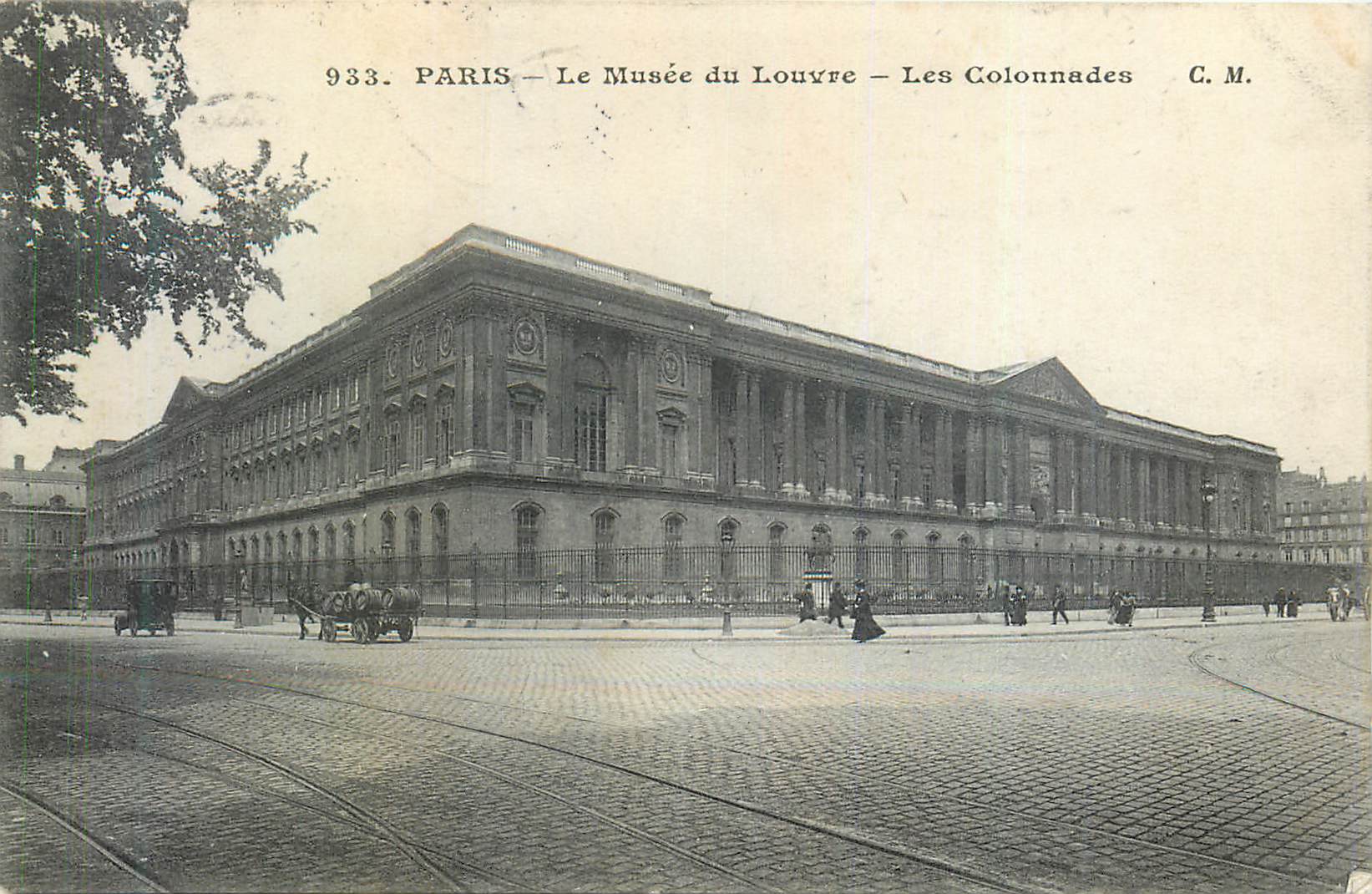 CPA Paris Le Musee du Louvre Les Colonnades