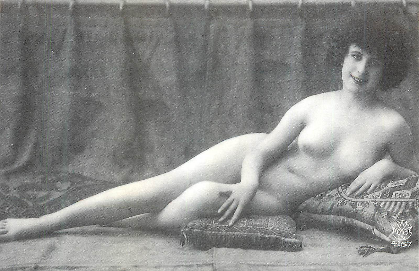 Nus — pose picturale inspirée de la peinture — Édito Service S.A. Genève