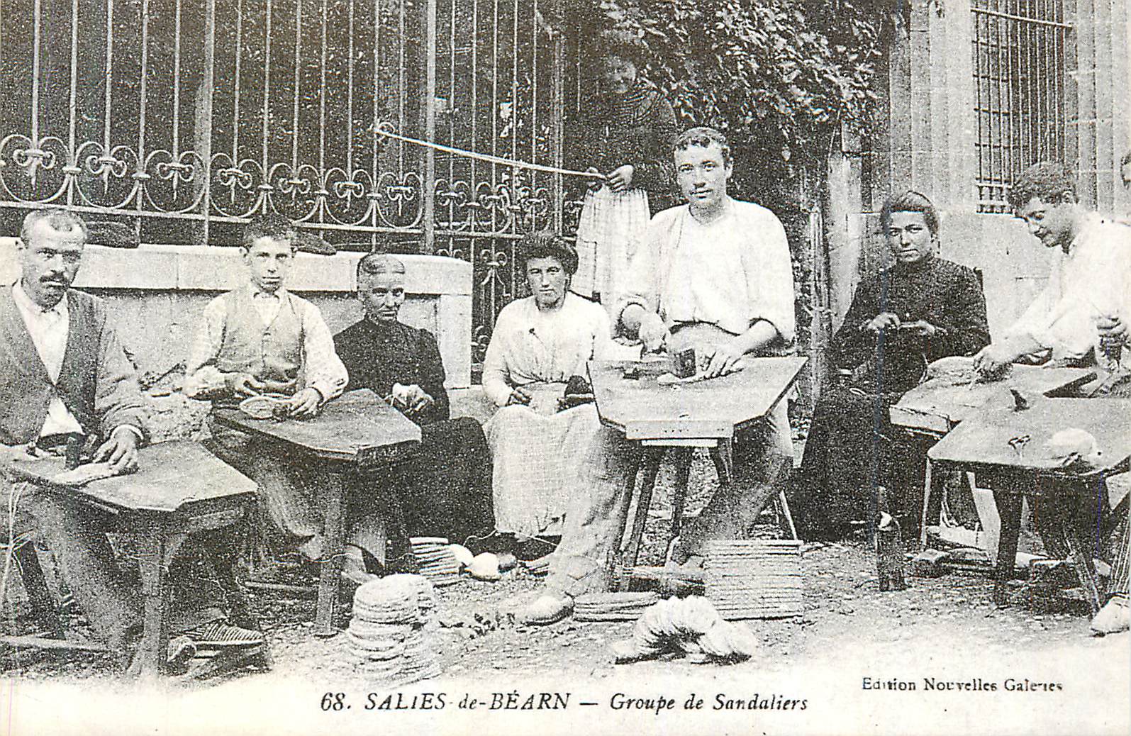 REPRO Salies de Bearn Groupe de Sandaliers