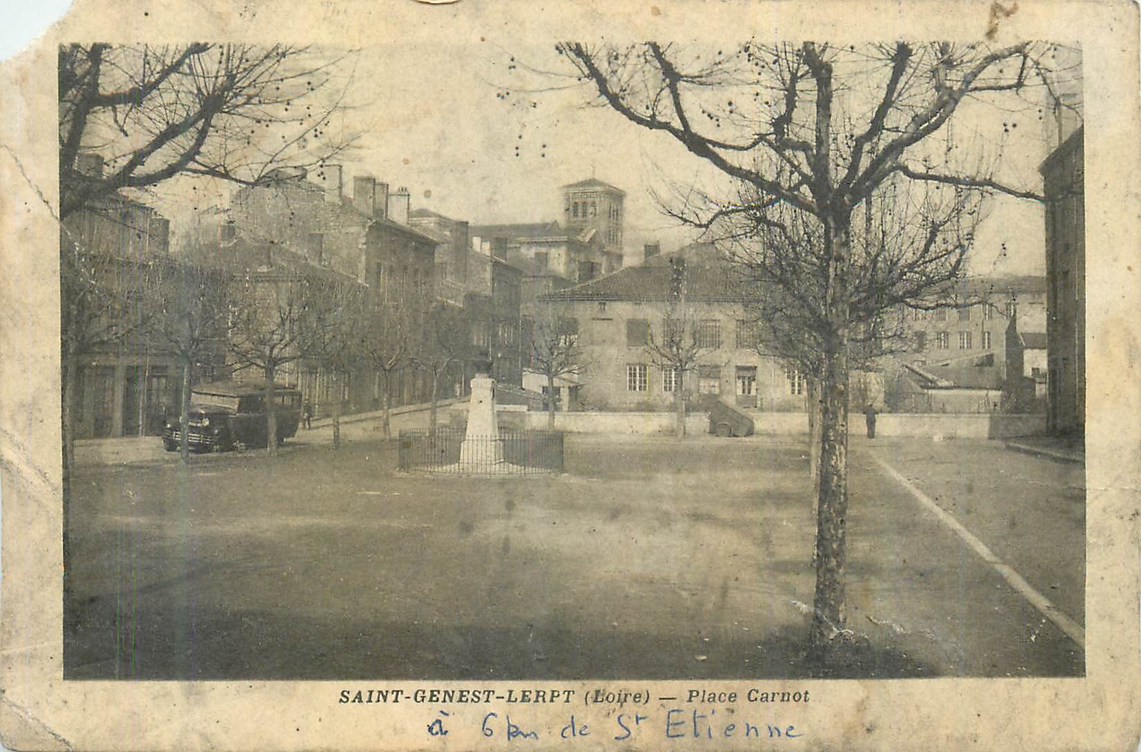 CPA Saint Genest Lerpt (Loire) PLace Carnot