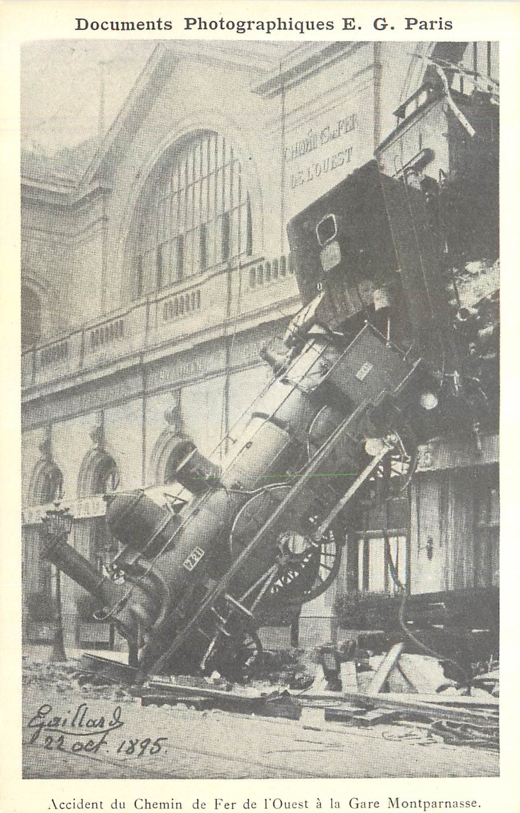 REPRO Gare Montparnasse Accident du Chemin de Fer de l'Ouest Train