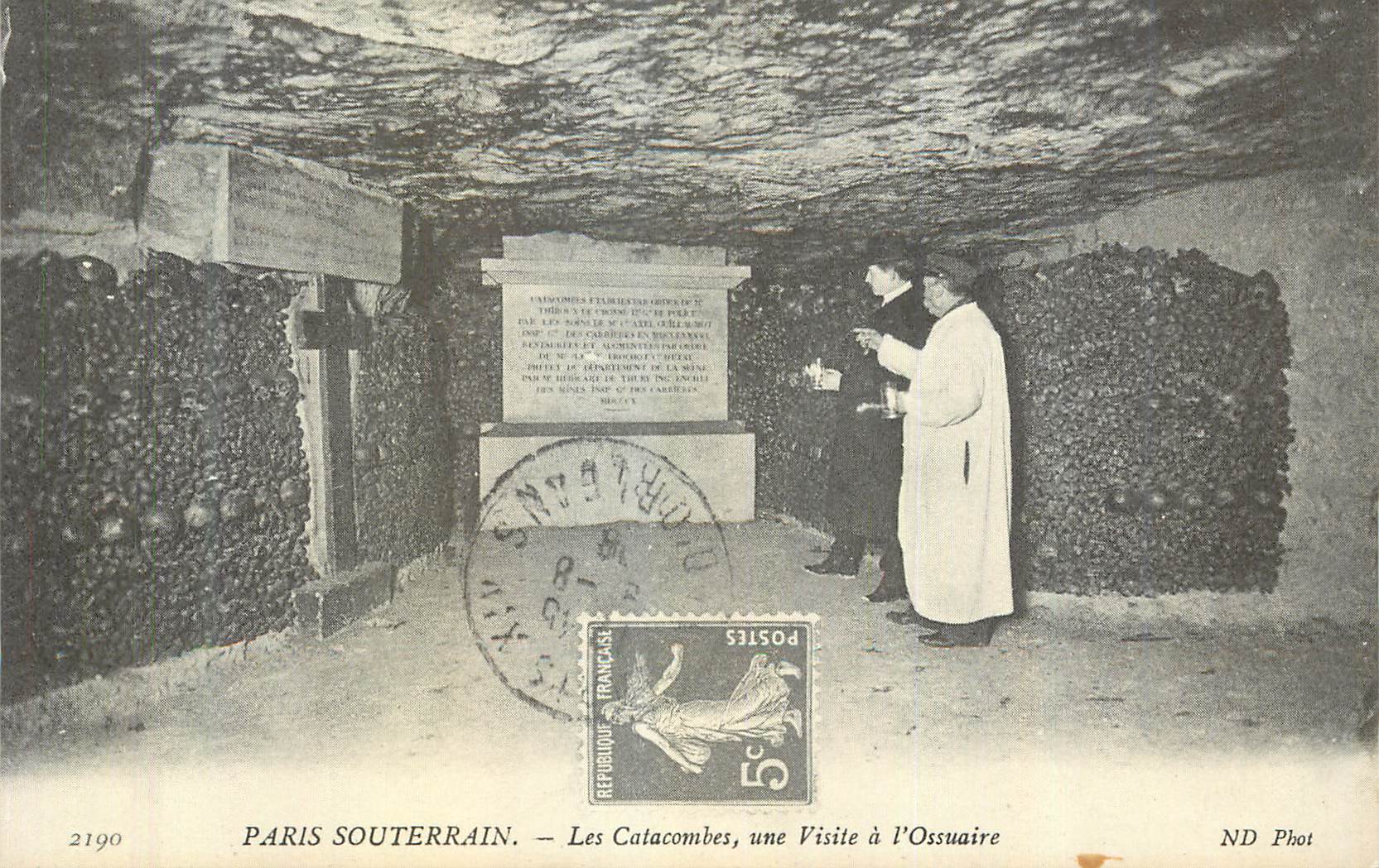 REPRO Paris Souterrain les Catacombes une Visite a l'Ossuaire
