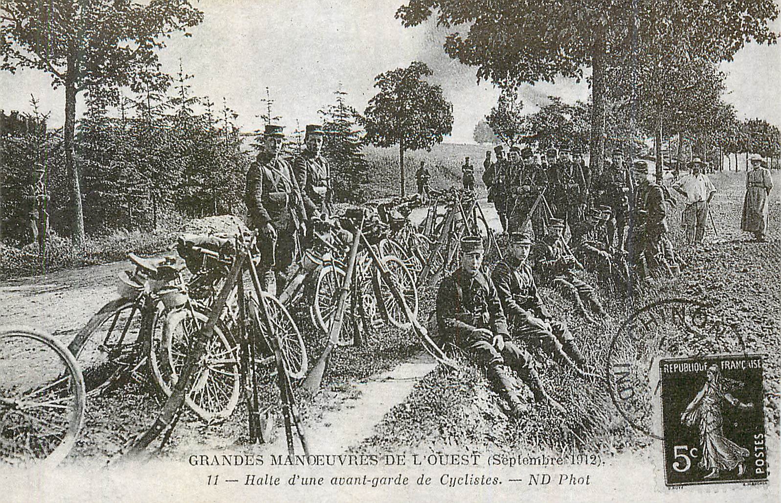 REPRO Grandes Manoeuvres de l'Ouest Velo Cycle Halte d'une avant-garde de cyclistes Militaria