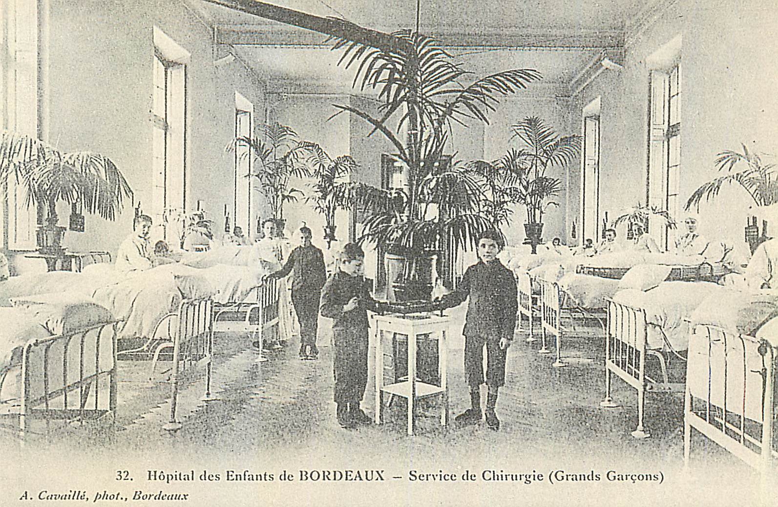 Hôpital des Enfants de BORDEAUX — Service de Chirurgie (Grands Garçons) — A. Cavaillé, phot., Bordeaux