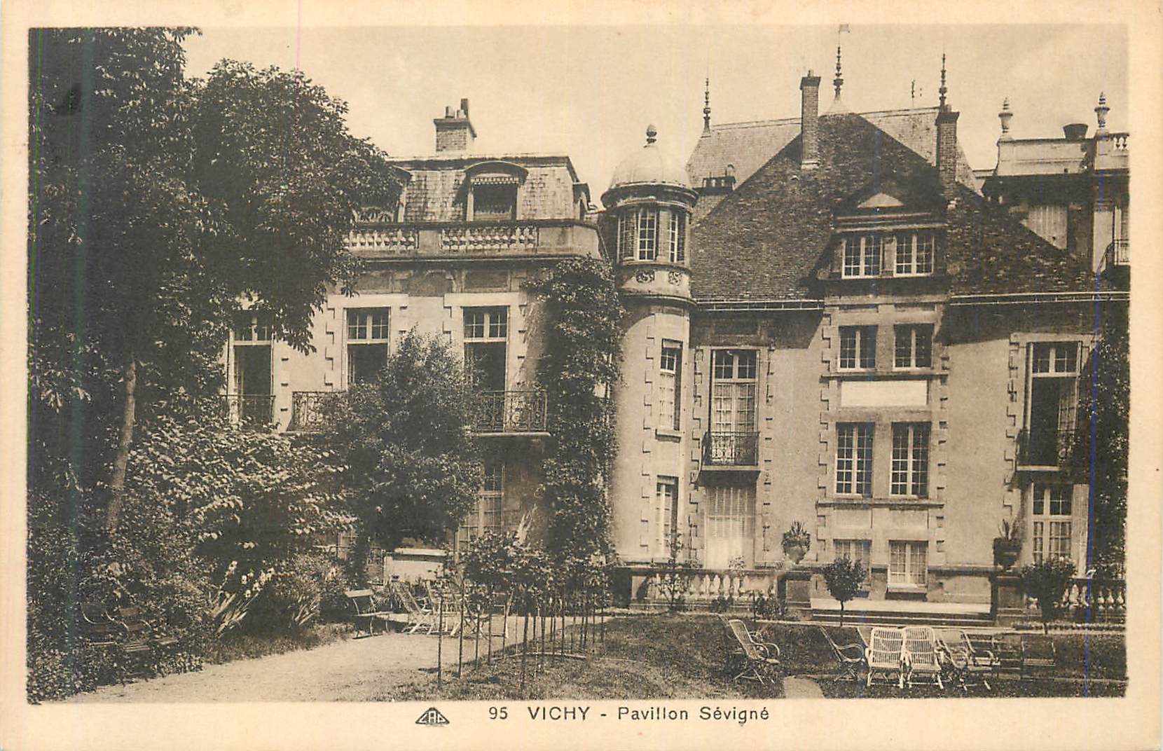 CPA Vichy Pavillon Sevigne