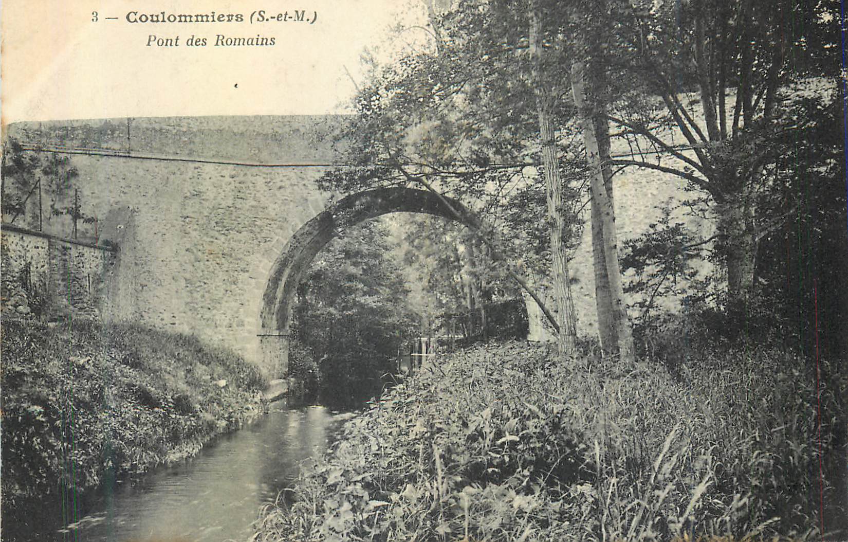 CPA Coulommiers (S et M) Pont des Romains